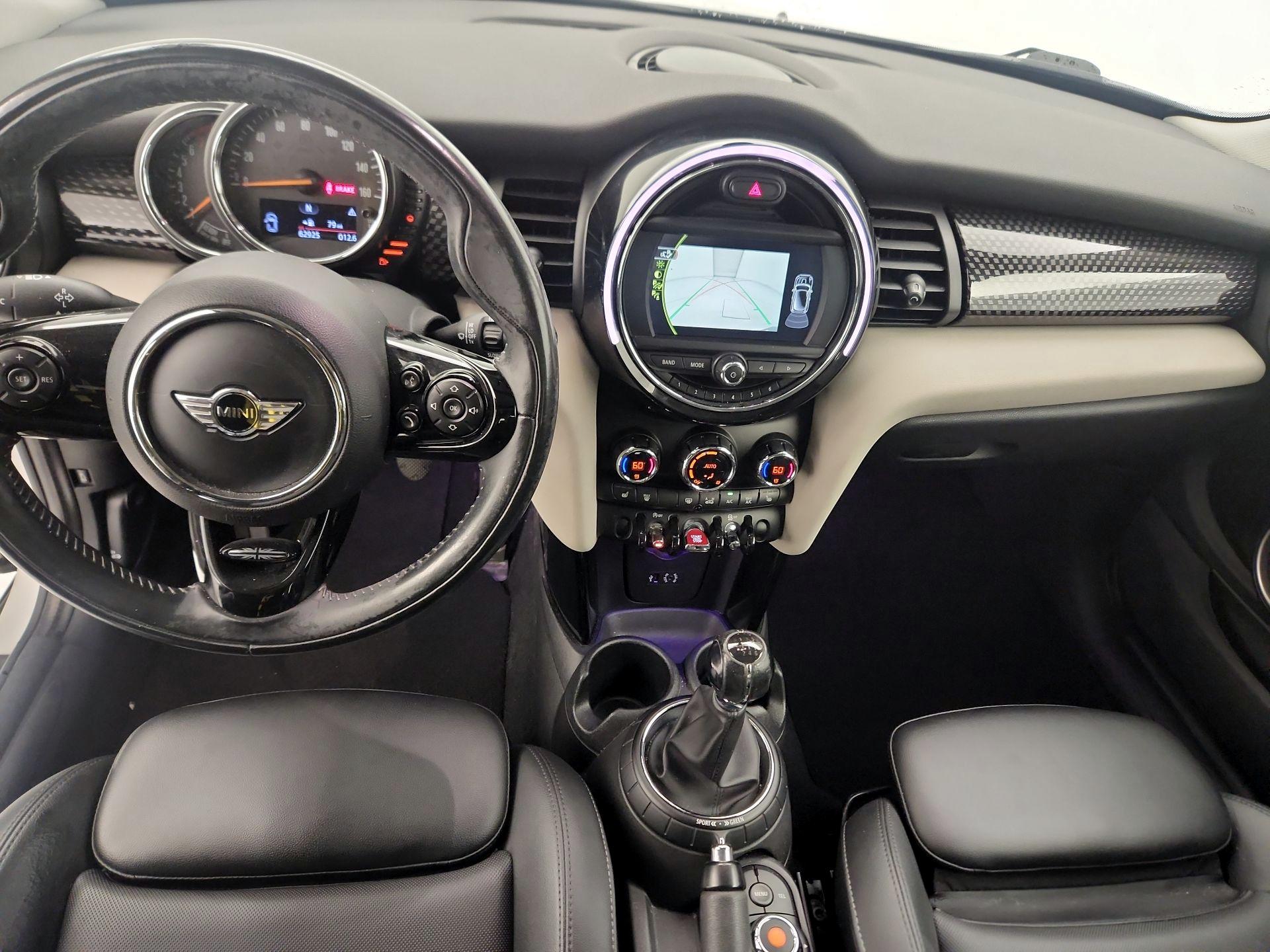 Thumbnail: 2015 MINI Cooper Hardtop - 9