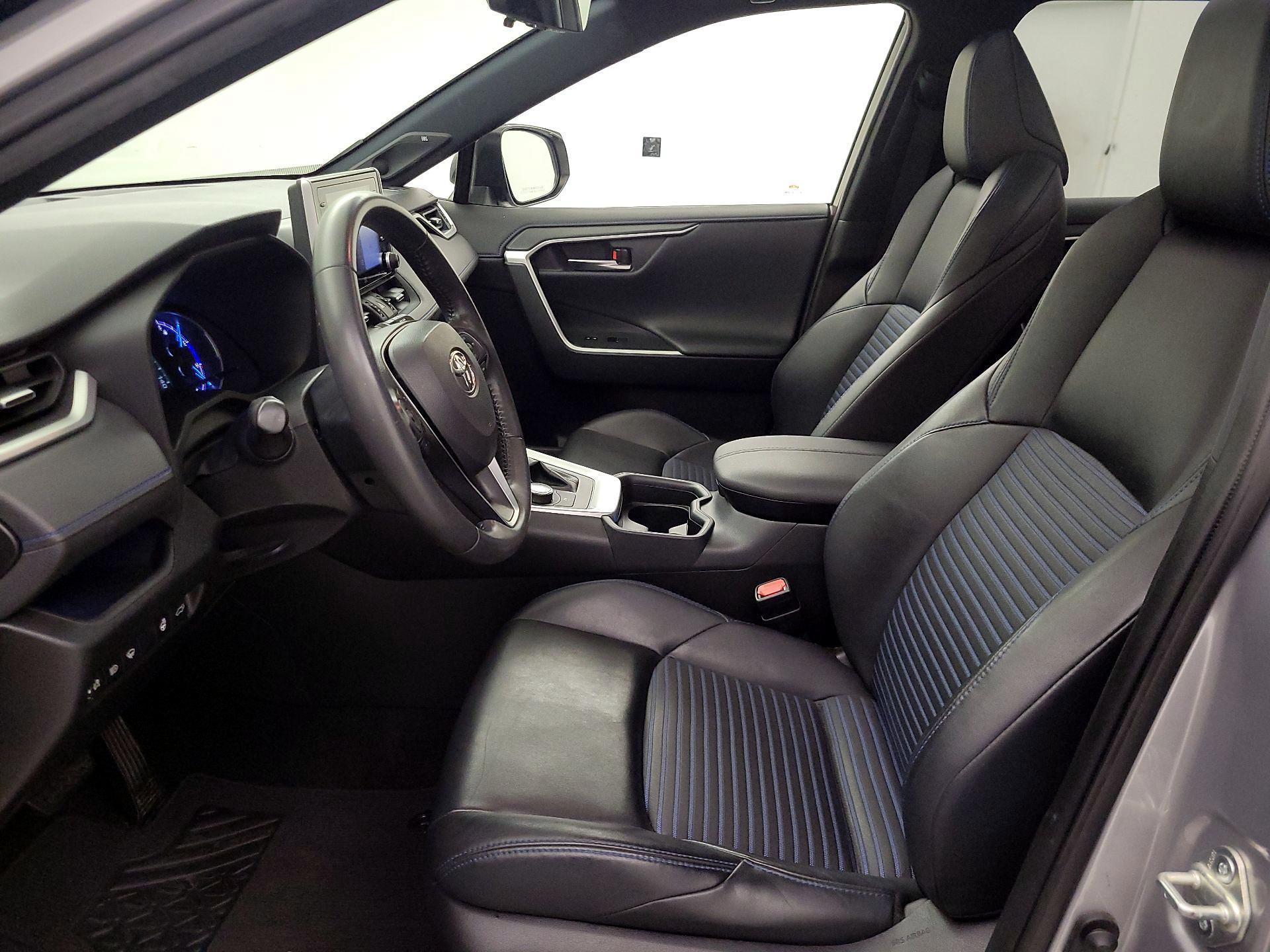 Thumbnail: 2020 Toyota RAV4 - 11
