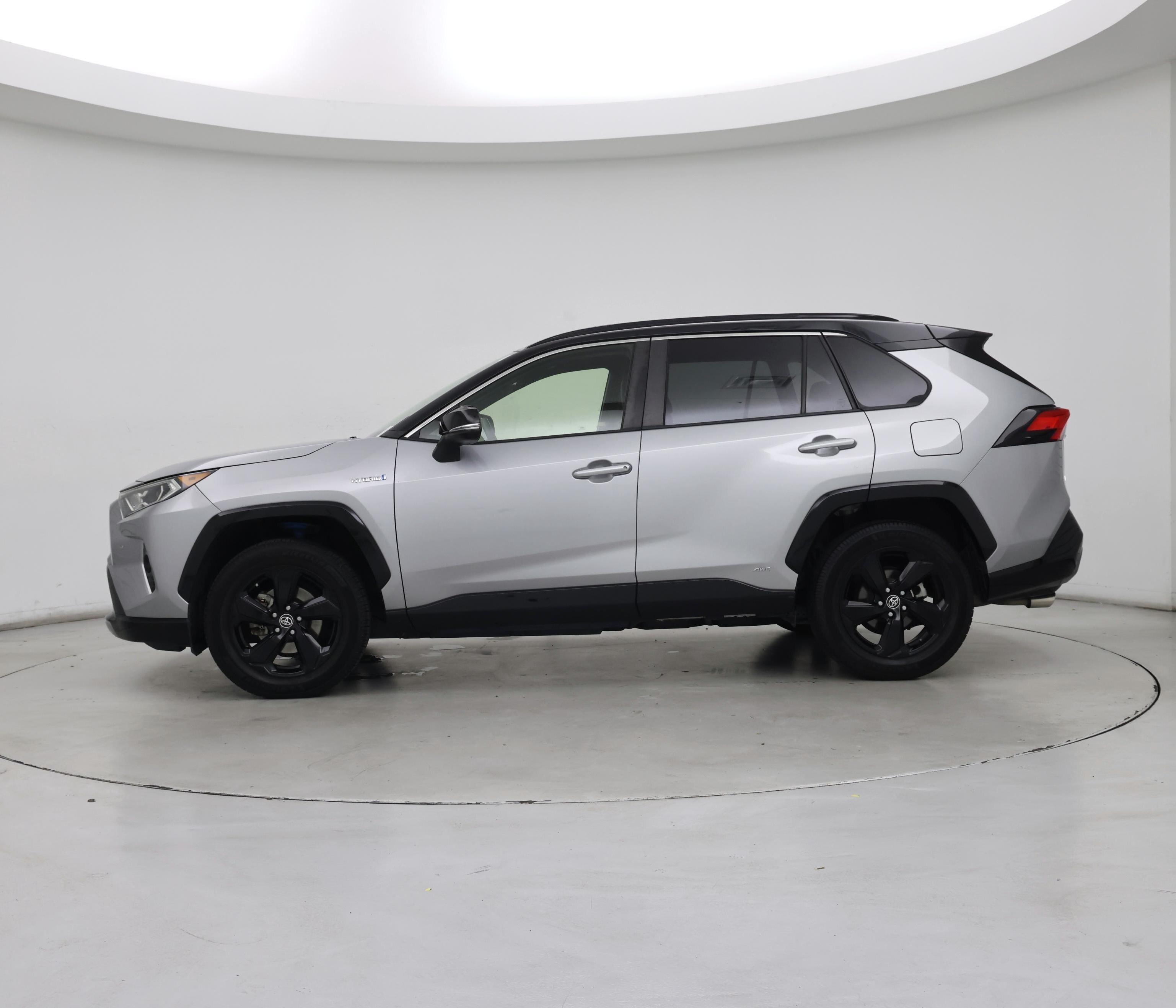 Thumbnail: 2020 Toyota RAV4 - 3