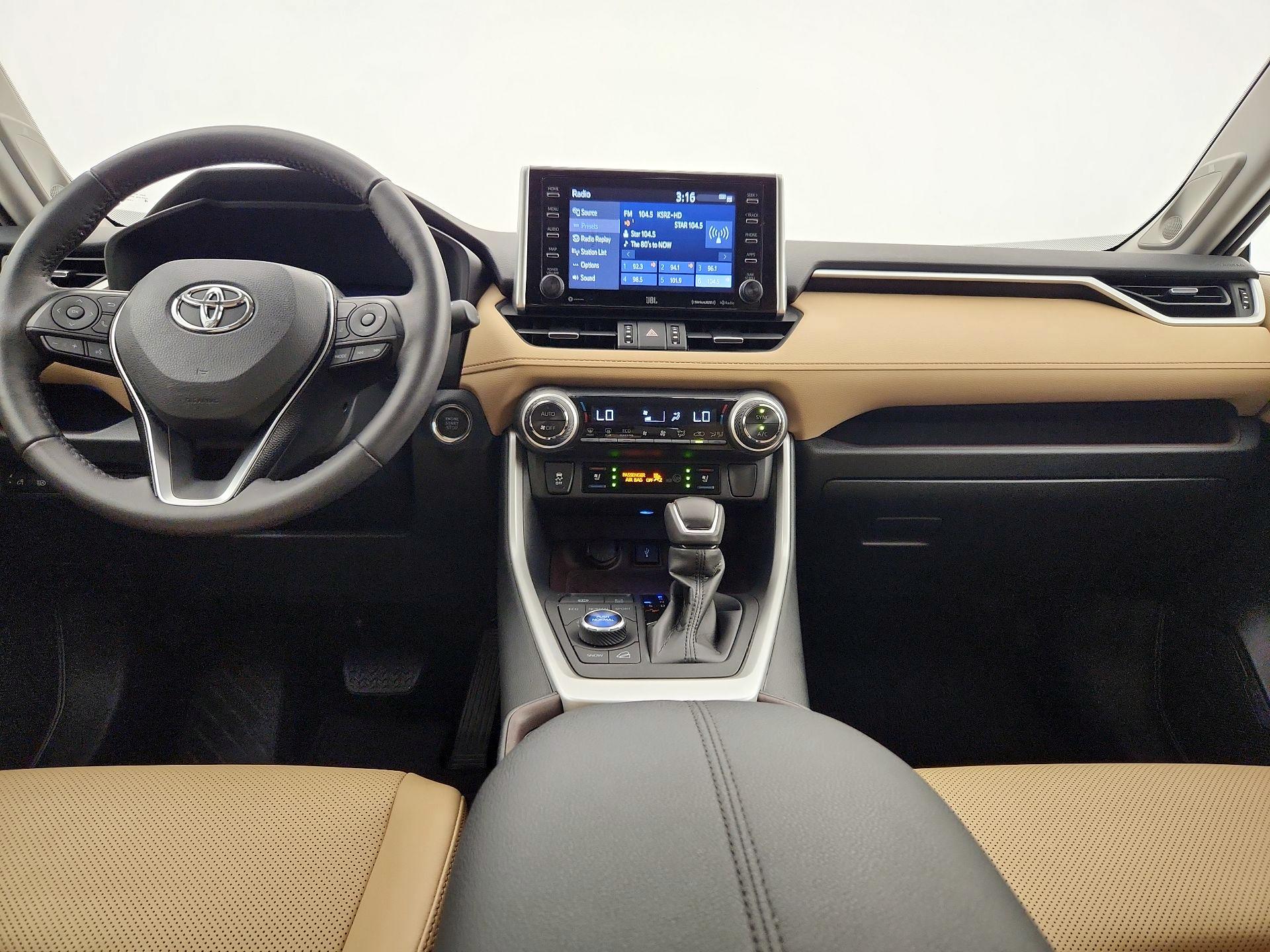 Thumbnail: 2021 Toyota RAV4 - 9