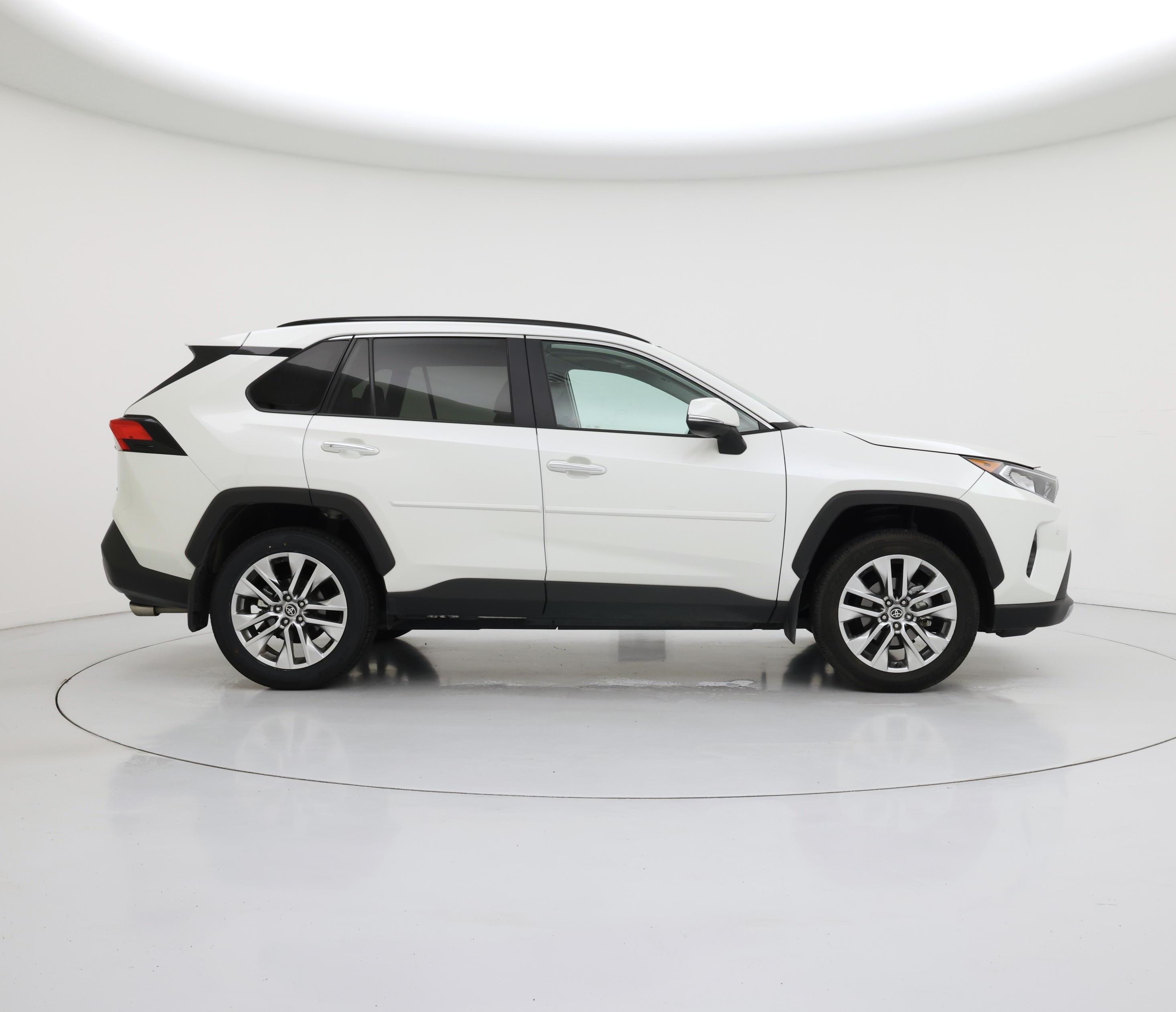 Thumbnail: 2021 Toyota RAV4 - 7