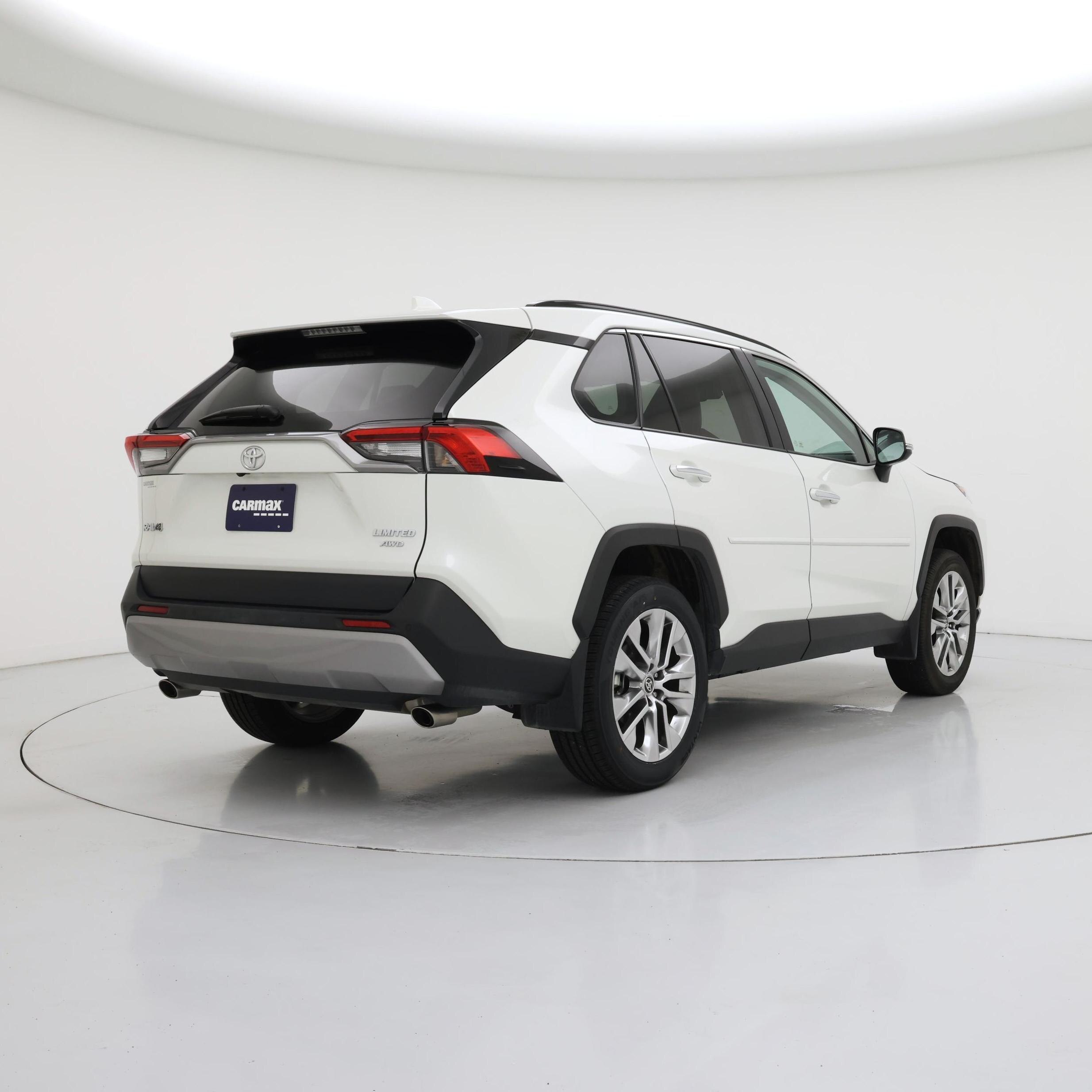 Thumbnail: 2021 Toyota RAV4 - 8