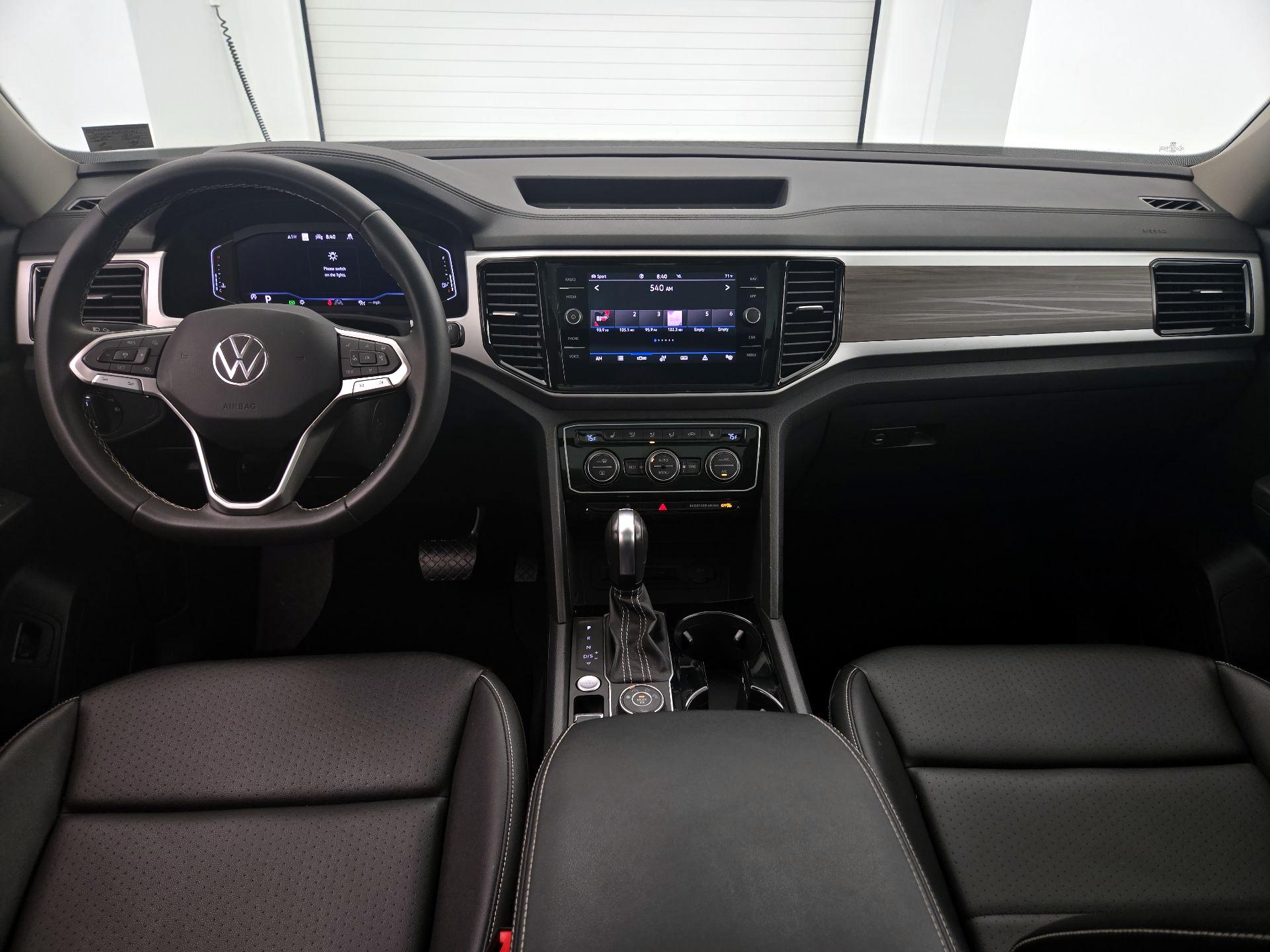 Thumbnail: 2023 Volkswagen Atlas - 9