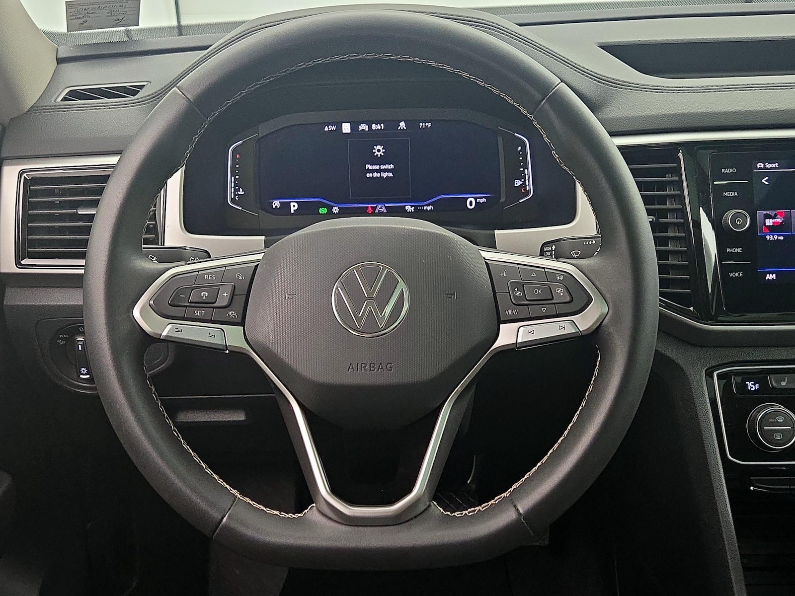 2023 Volkswagen Atlas SEL - Photo 11