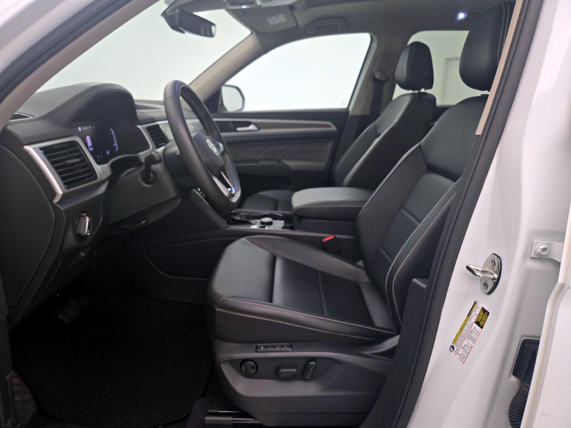 Thumbnail: 2023 Volkswagen Atlas - 11