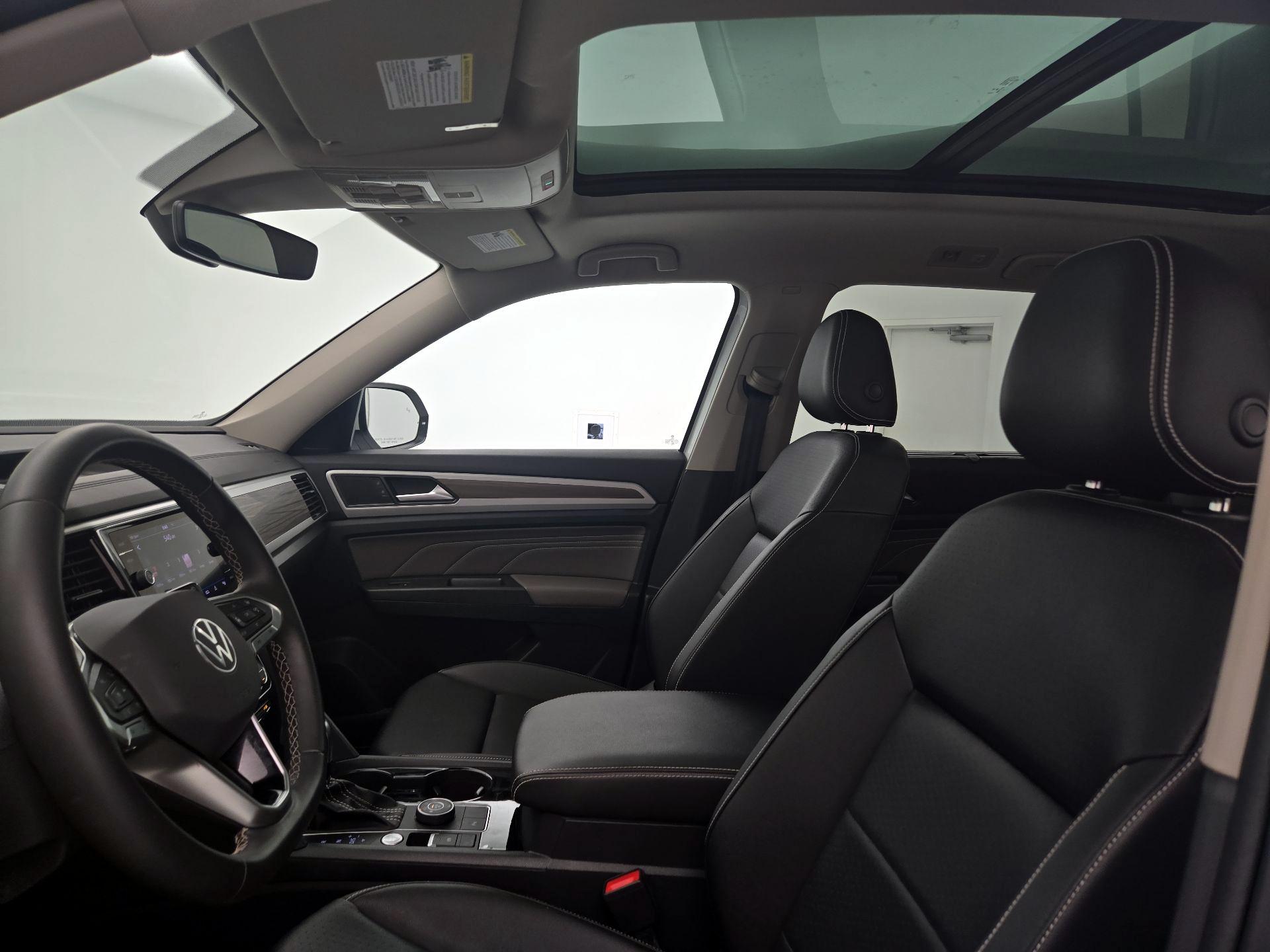 Thumbnail: 2023 Volkswagen Atlas - 20