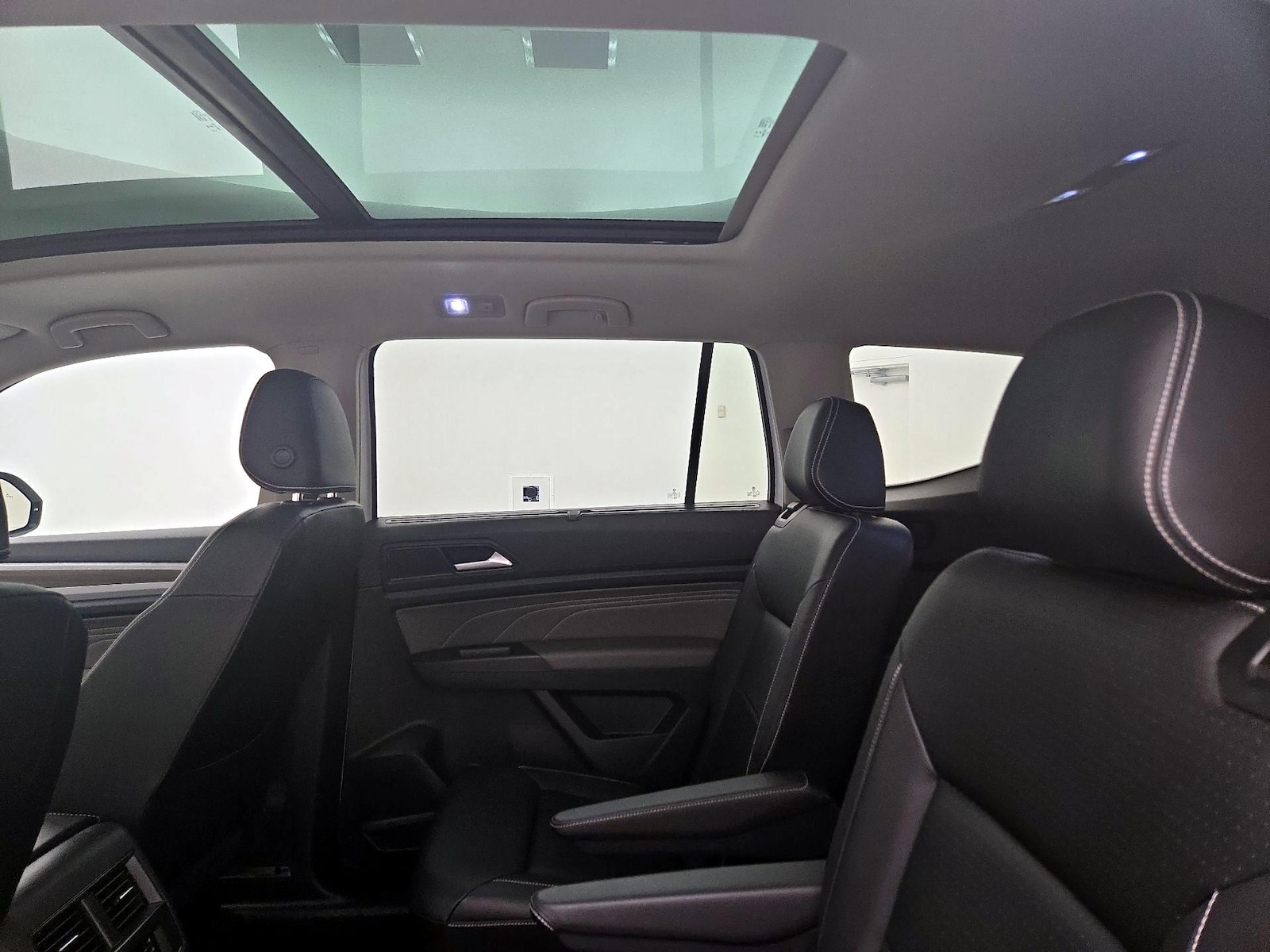 2023 Volkswagen Atlas SEL - Photo 26