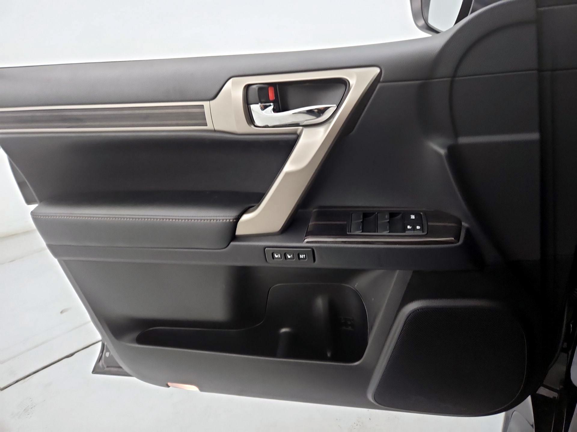 Thumbnail: 2020 Lexus GX - 12