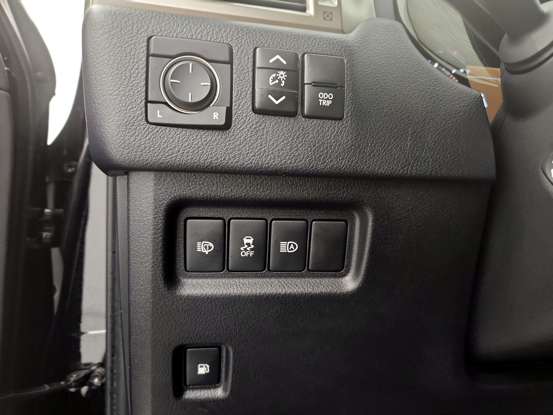 Thumbnail: 2020 Lexus GX - 13