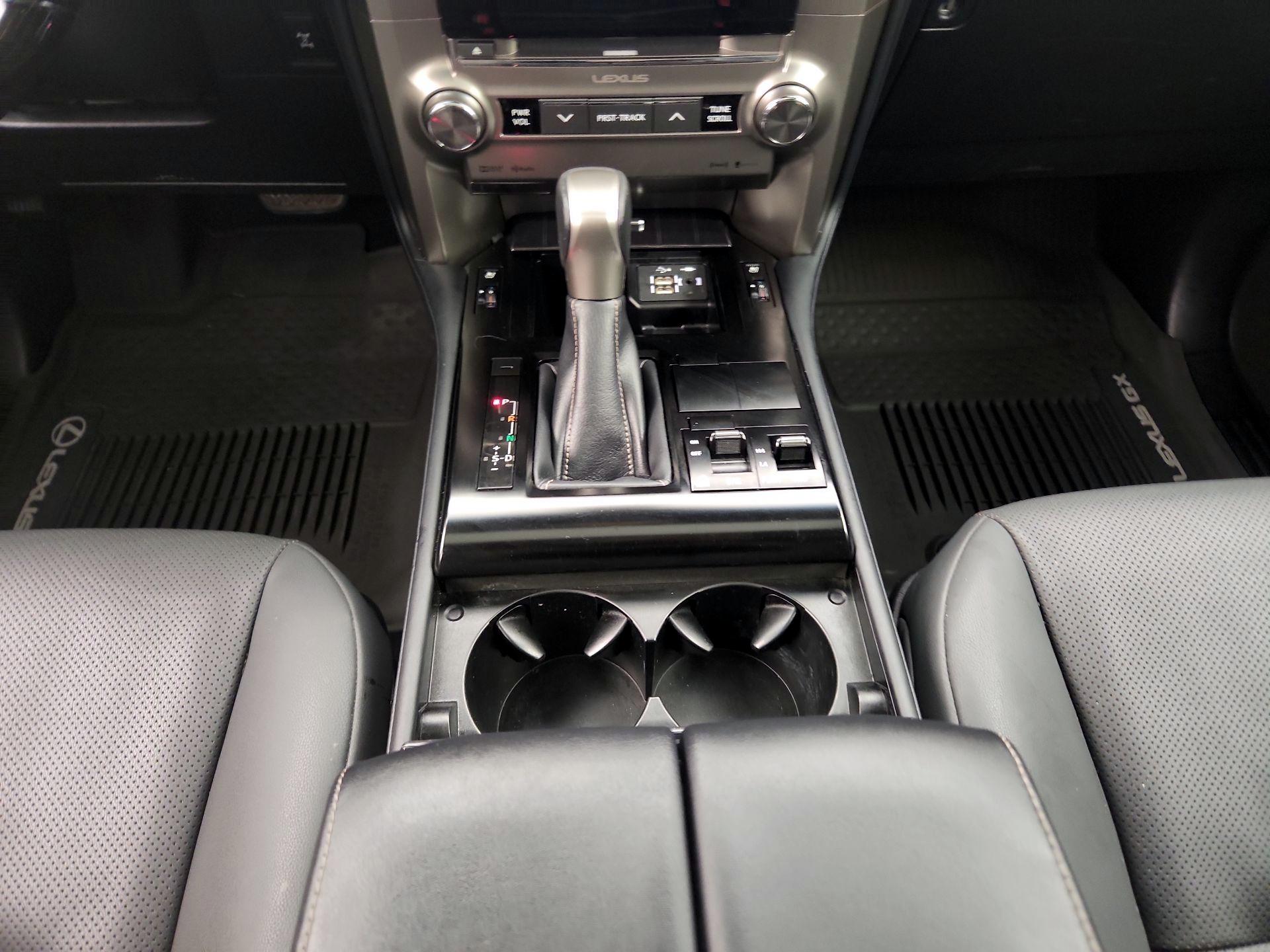 Thumbnail: 2020 Lexus GX - 18