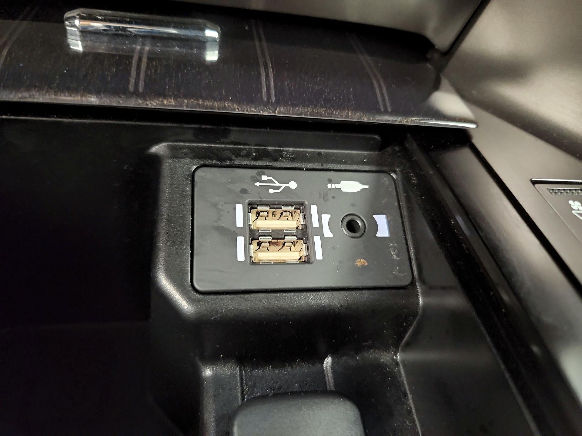 Thumbnail: 2020 Lexus GX - 19