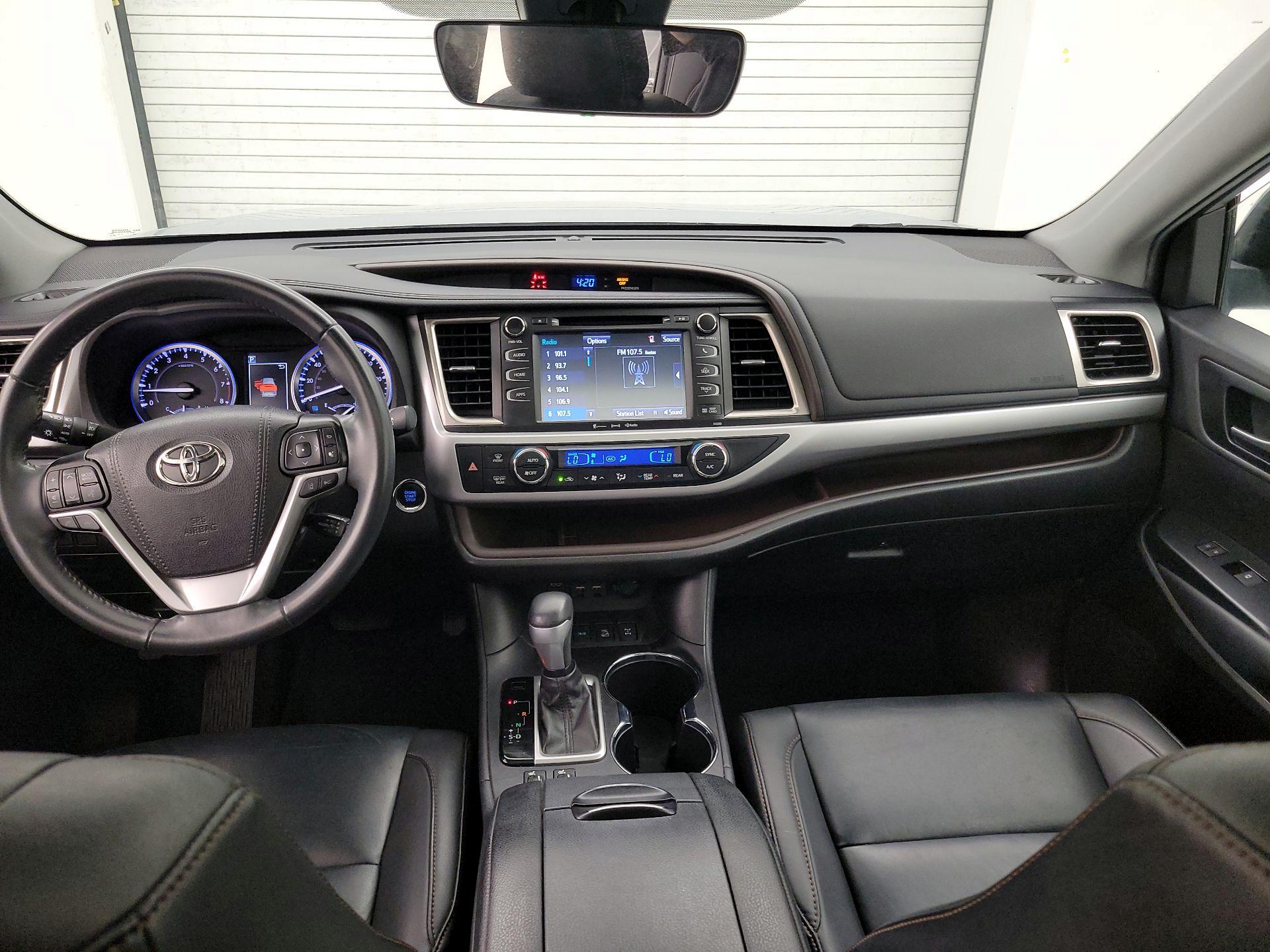 Thumbnail: 2019 Toyota Highlander - 9