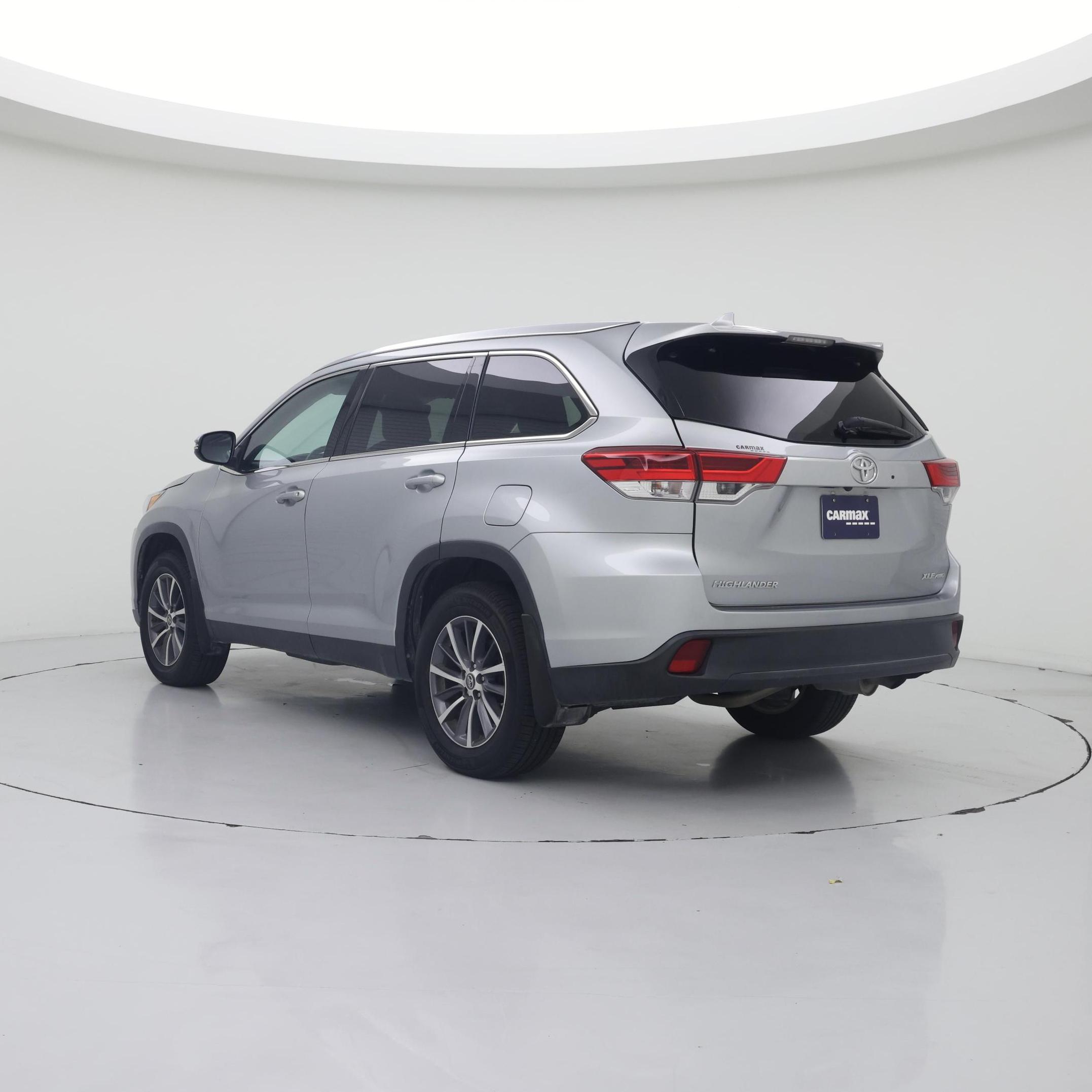 Thumbnail: 2019 Toyota Highlander - 2