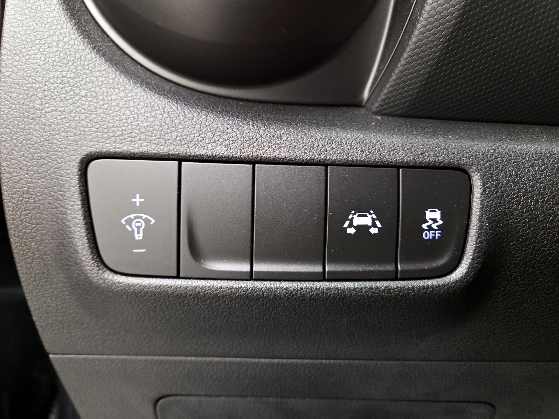 Thumbnail: 2020 Hyundai Kona - 13