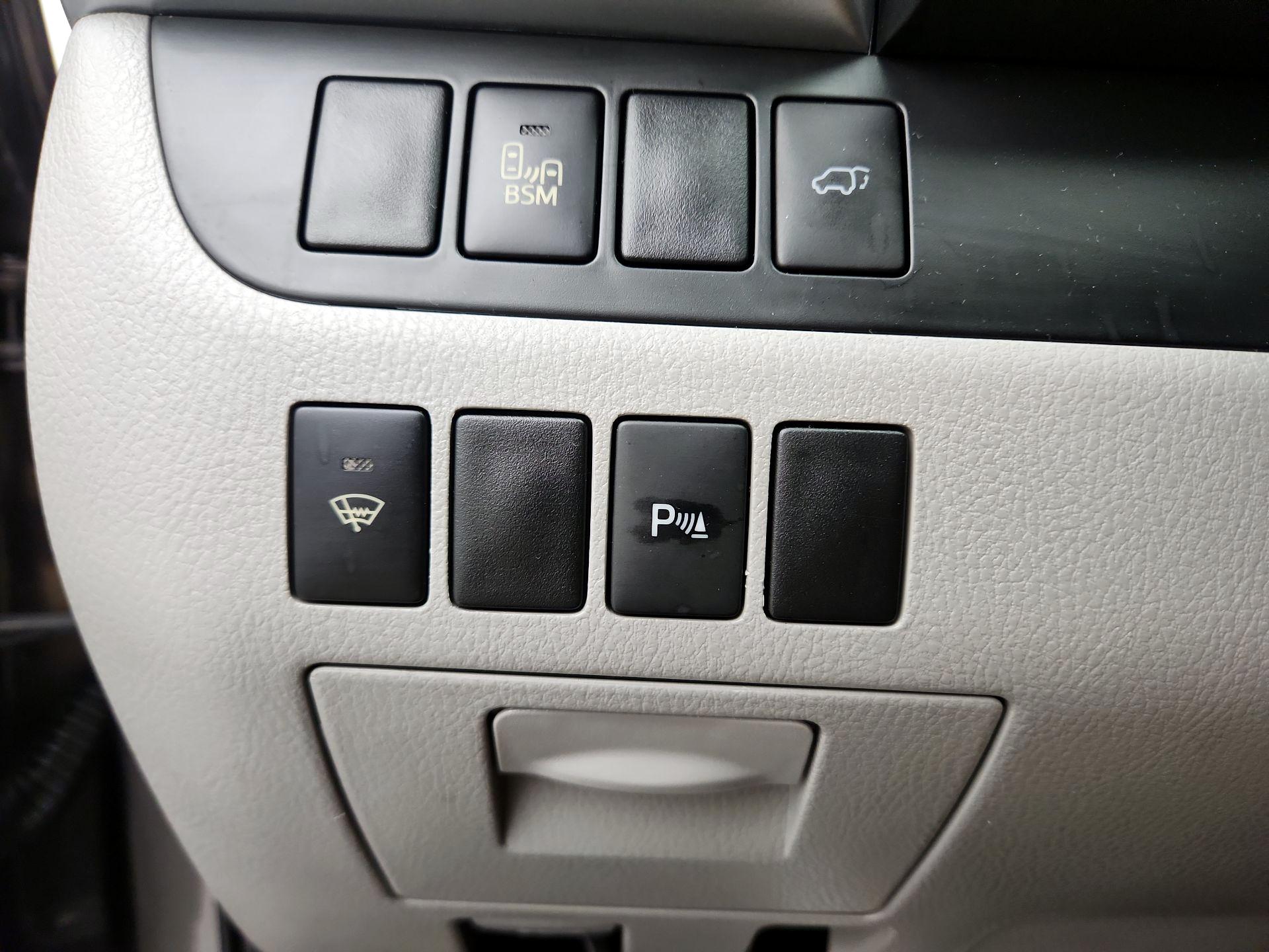 Thumbnail: 2015 Toyota Highlander - 13