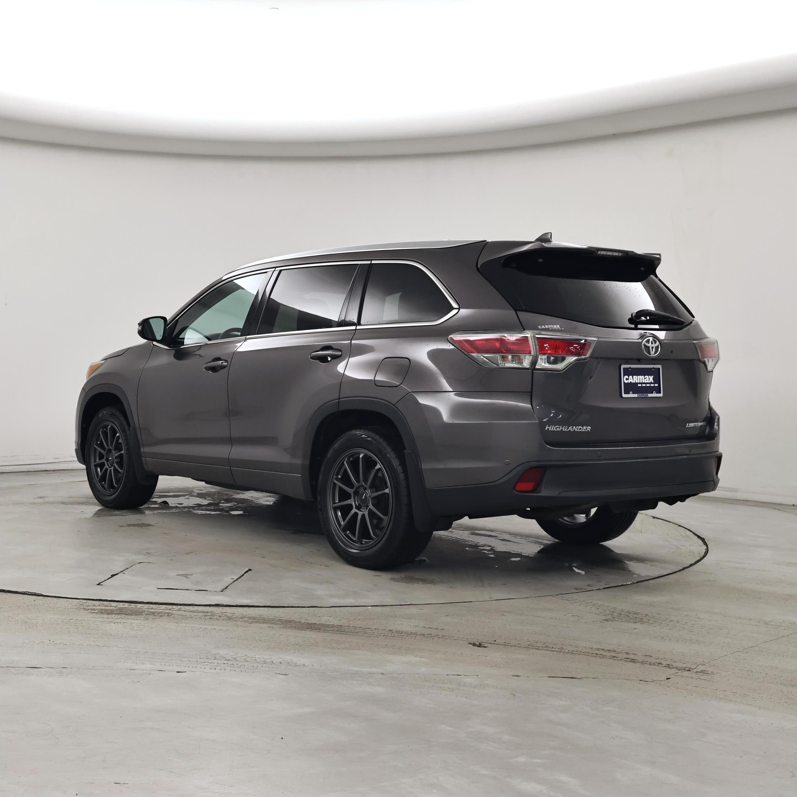 Thumbnail: 2015 Toyota Highlander - 2