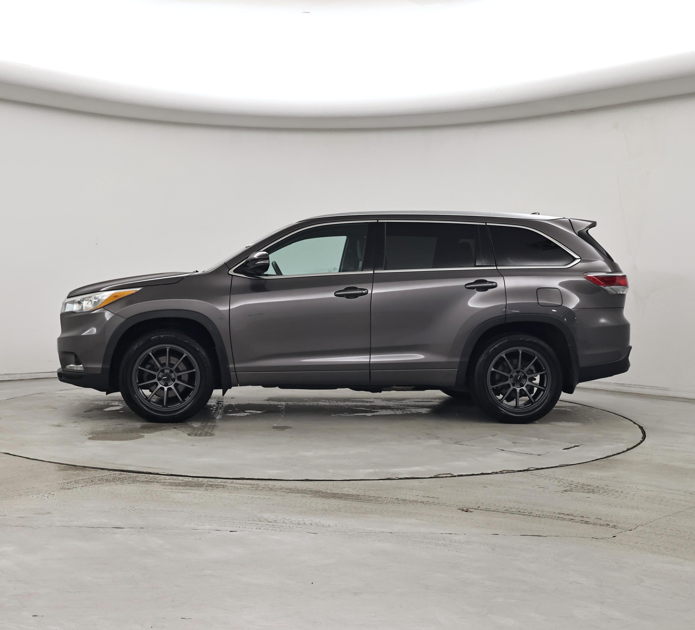 Thumbnail: 2015 Toyota Highlander - 3