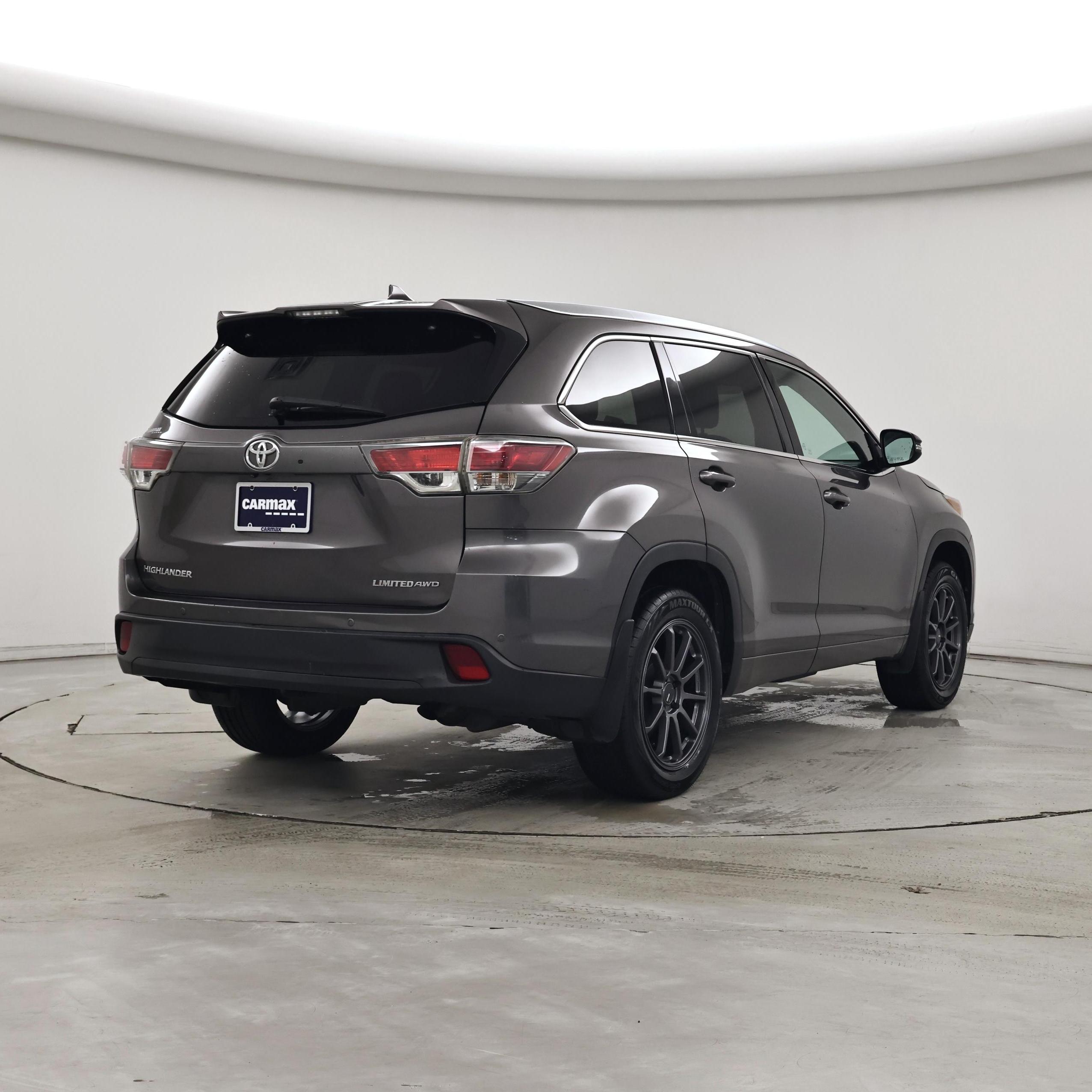 Thumbnail: 2015 Toyota Highlander - 8