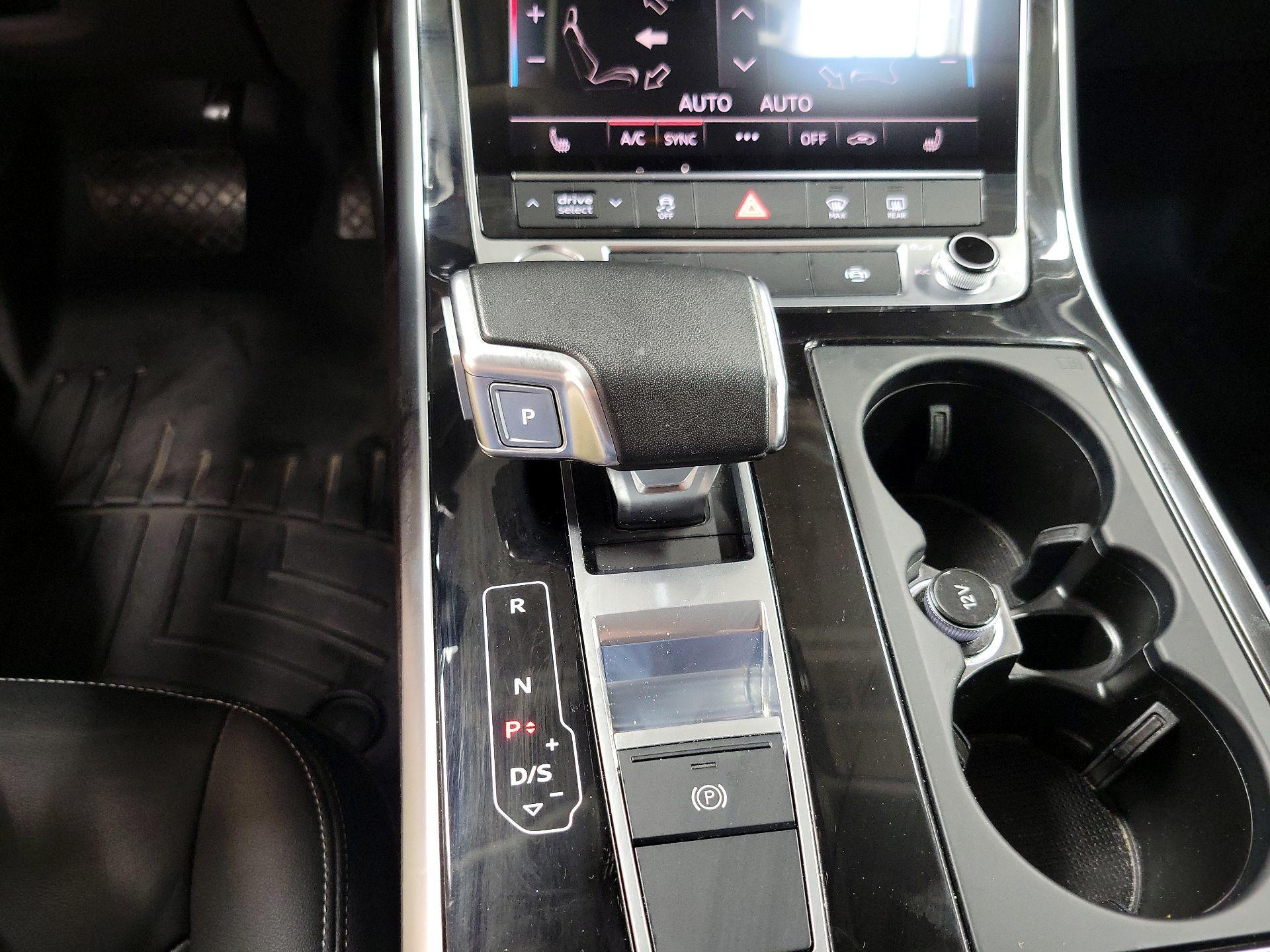 Thumbnail: 2020 Audi Q8 - 18