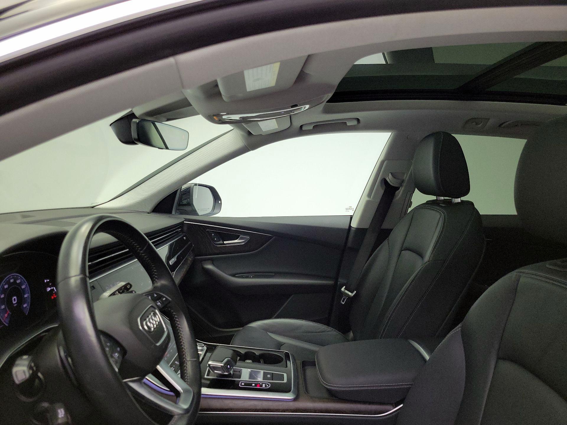 Thumbnail: 2020 Audi Q8 - 20