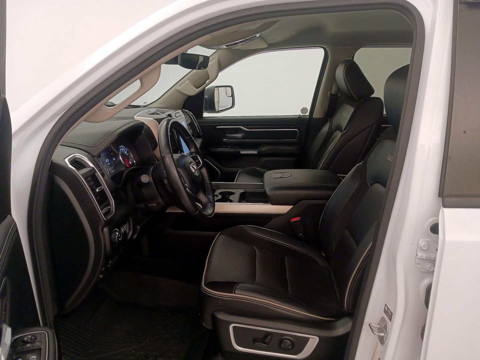 2022 RAM Ram 1500 Pickup Laramie - Photo 12