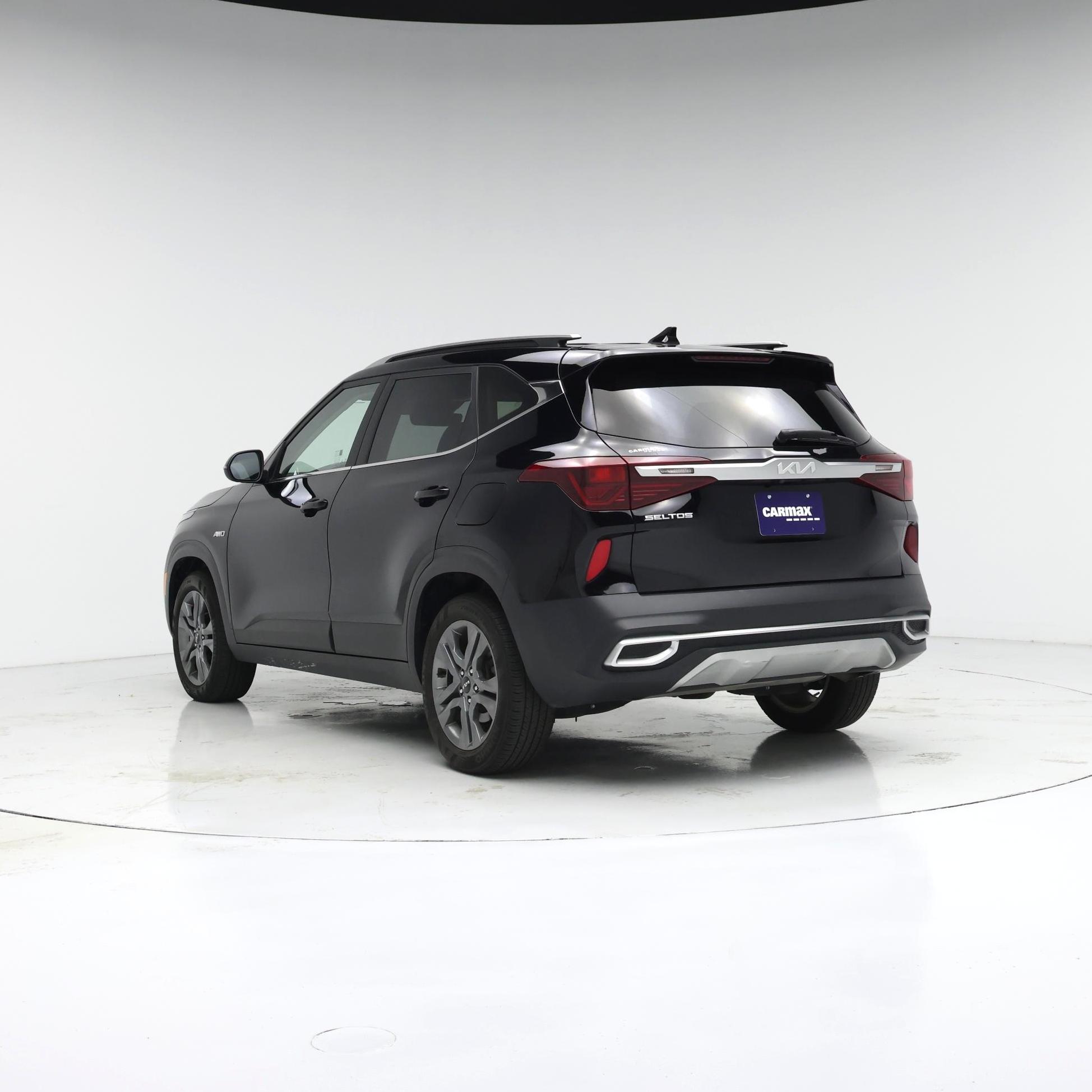 Thumbnail: 2023 Kia Seltos - 2