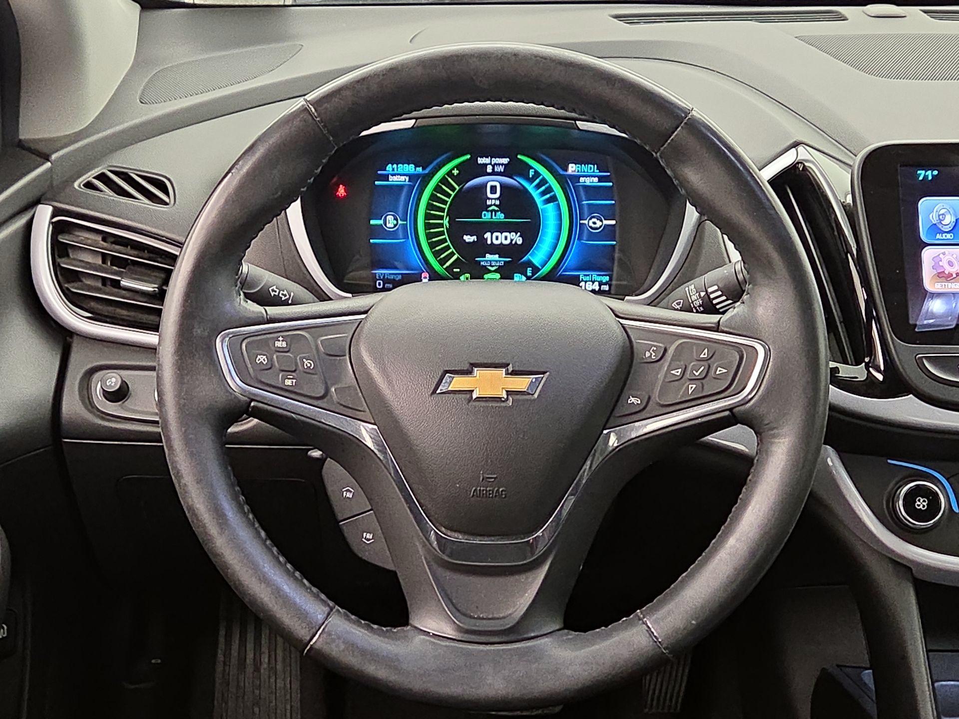 Thumbnail: 2017 Chevrolet Volt - 10