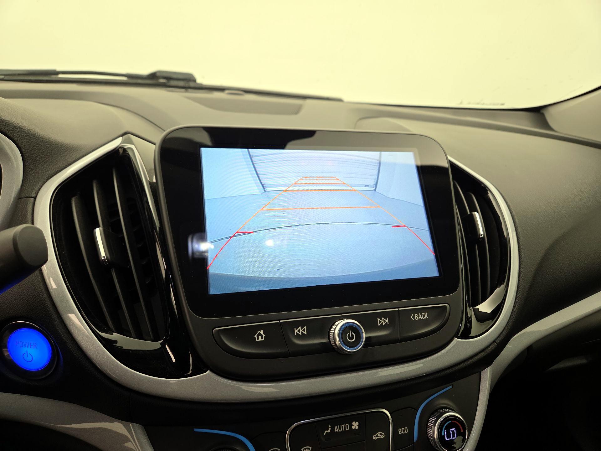Thumbnail: 2017 Chevrolet Volt - 14