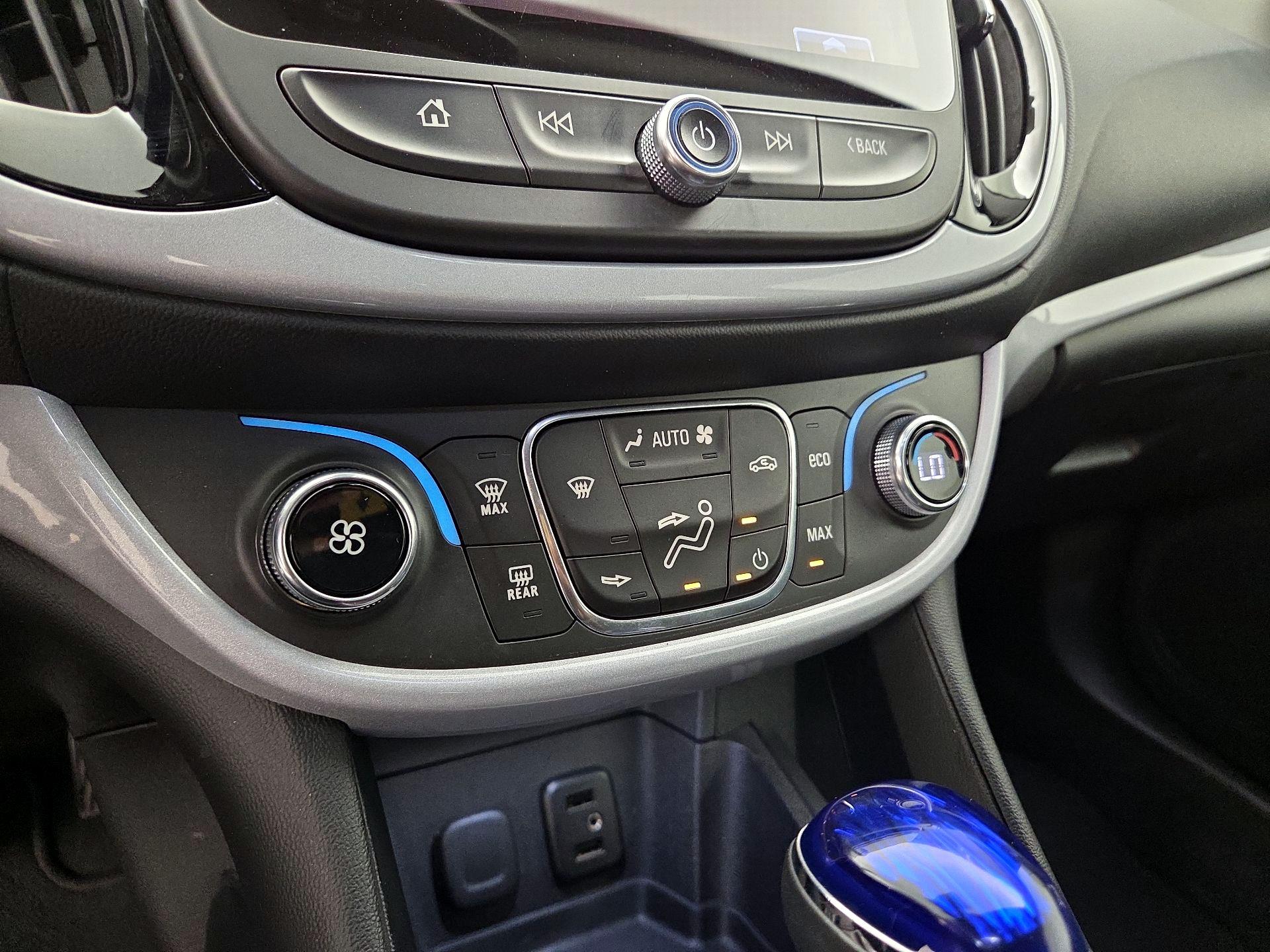 Thumbnail: 2017 Chevrolet Volt - 16