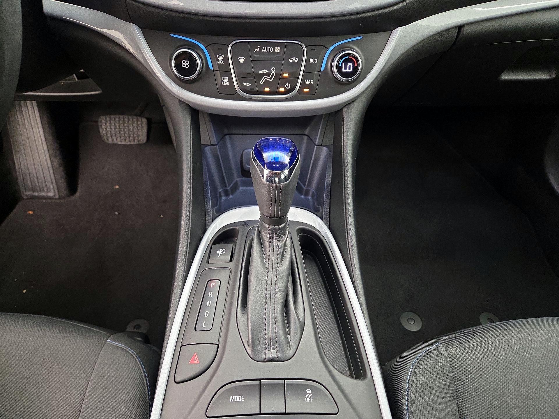 Thumbnail: 2017 Chevrolet Volt - 17