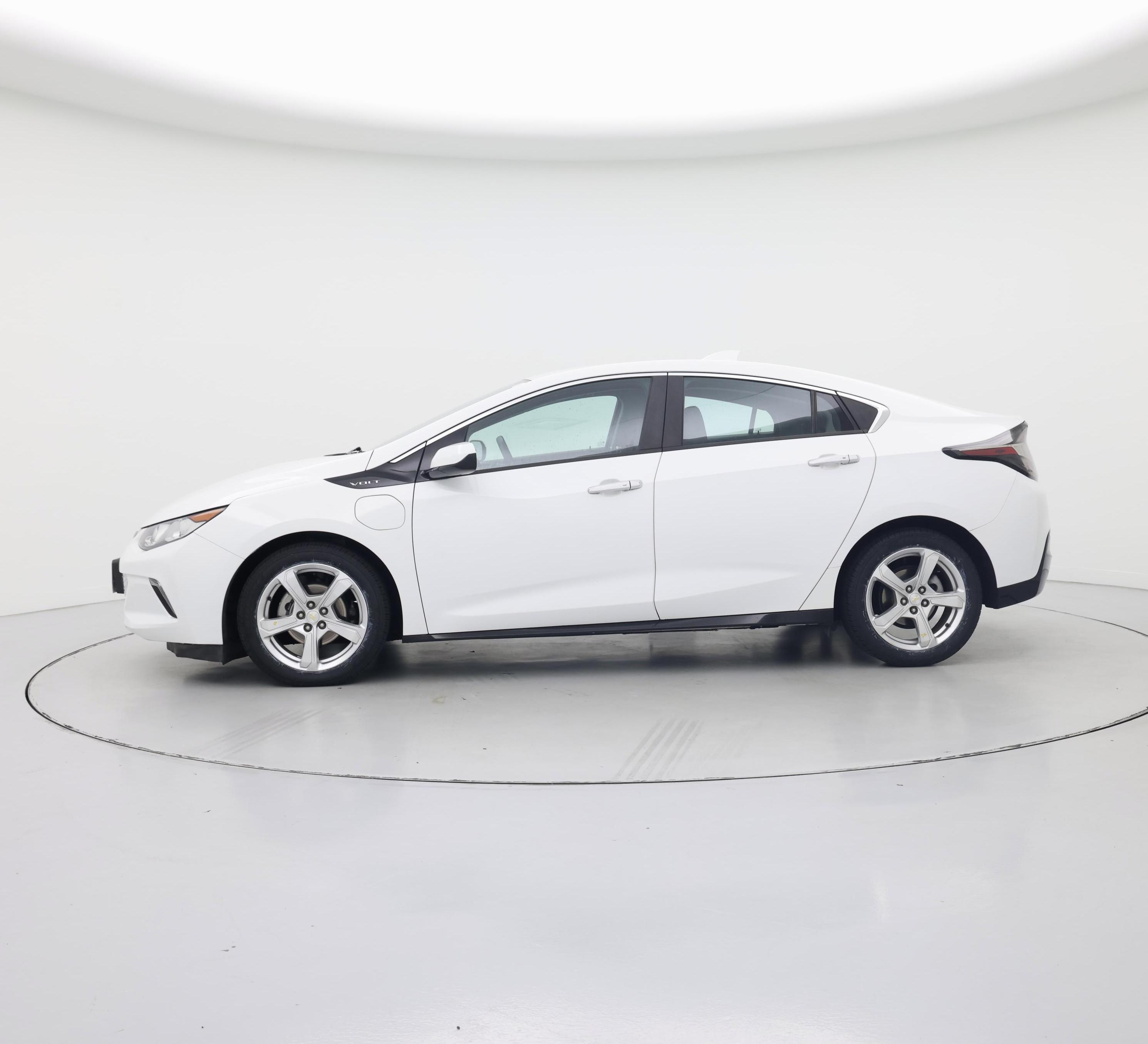 Thumbnail: 2017 Chevrolet Volt - 3