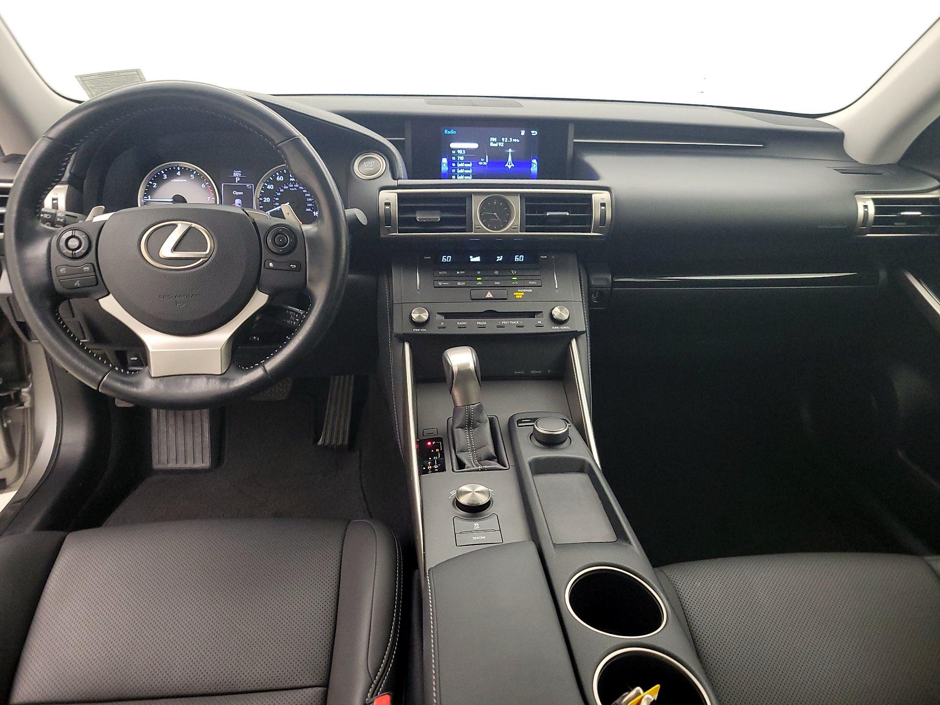 Thumbnail: 2016 Lexus IS - 9