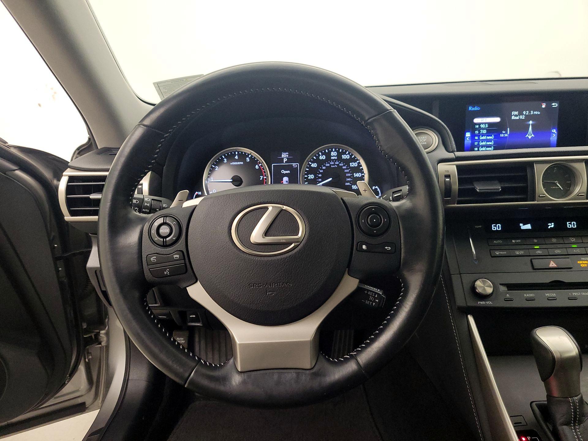 Thumbnail: 2016 Lexus IS - 10