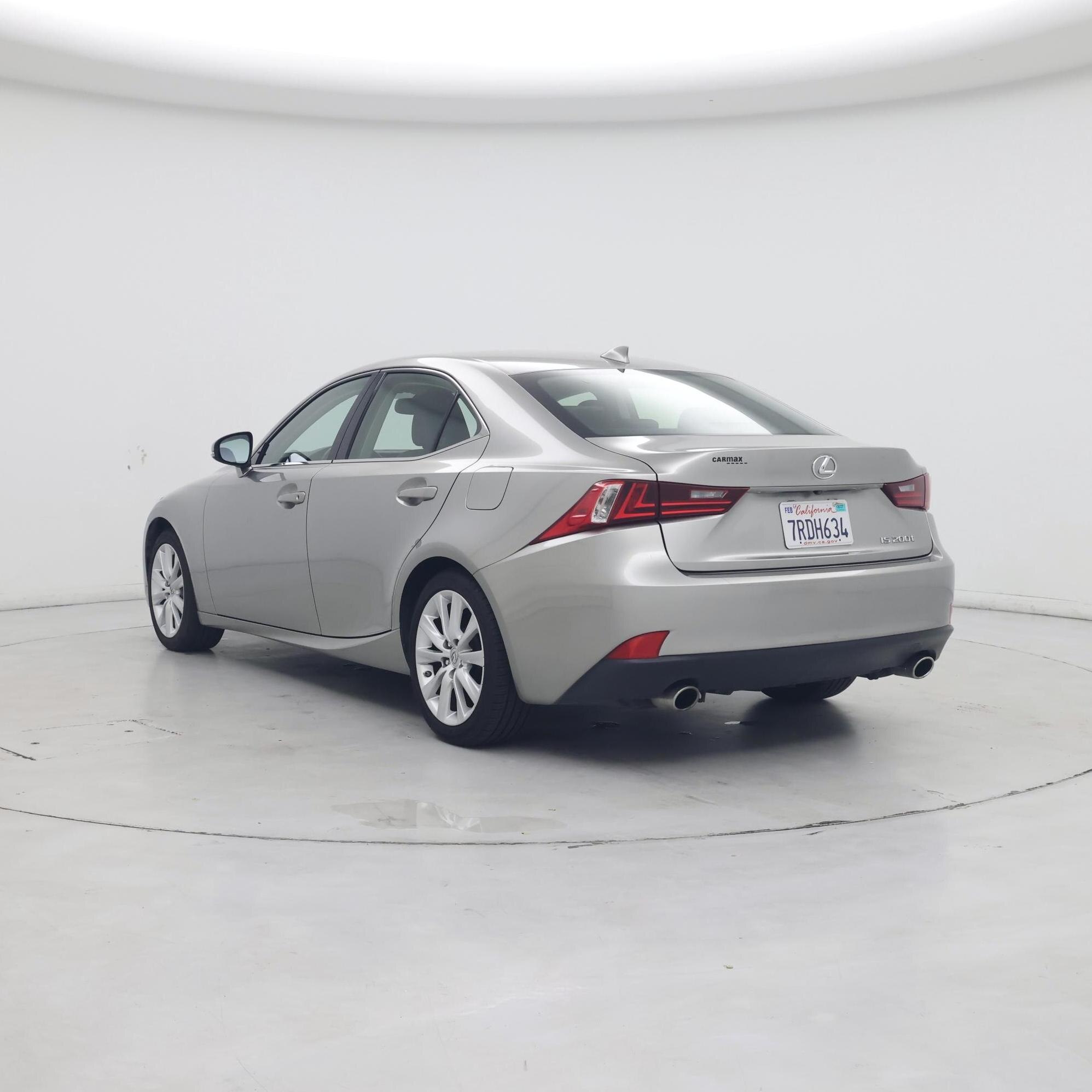 Thumbnail: 2016 Lexus IS - 2