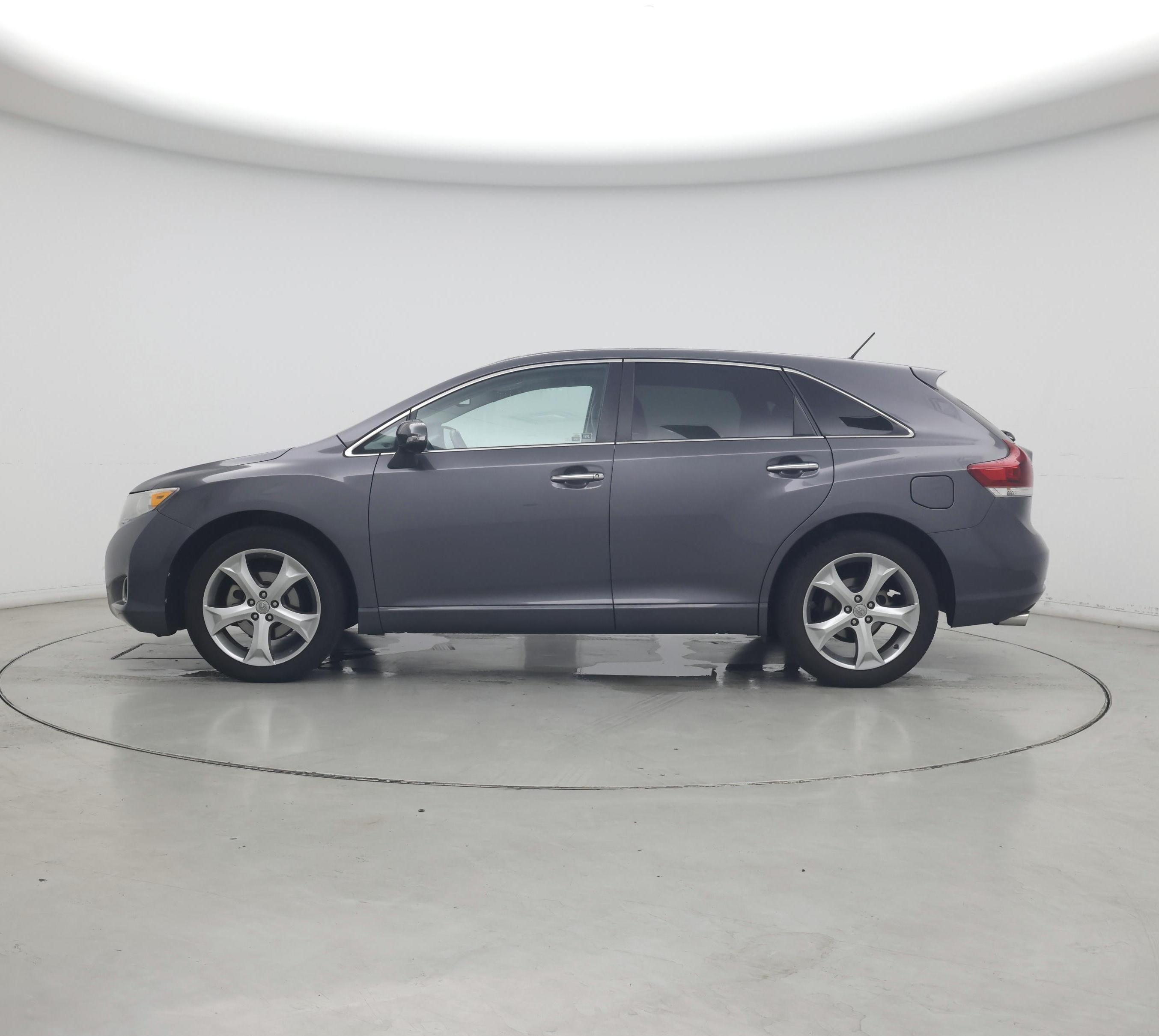 Thumbnail: 2014 Toyota Venza - 3