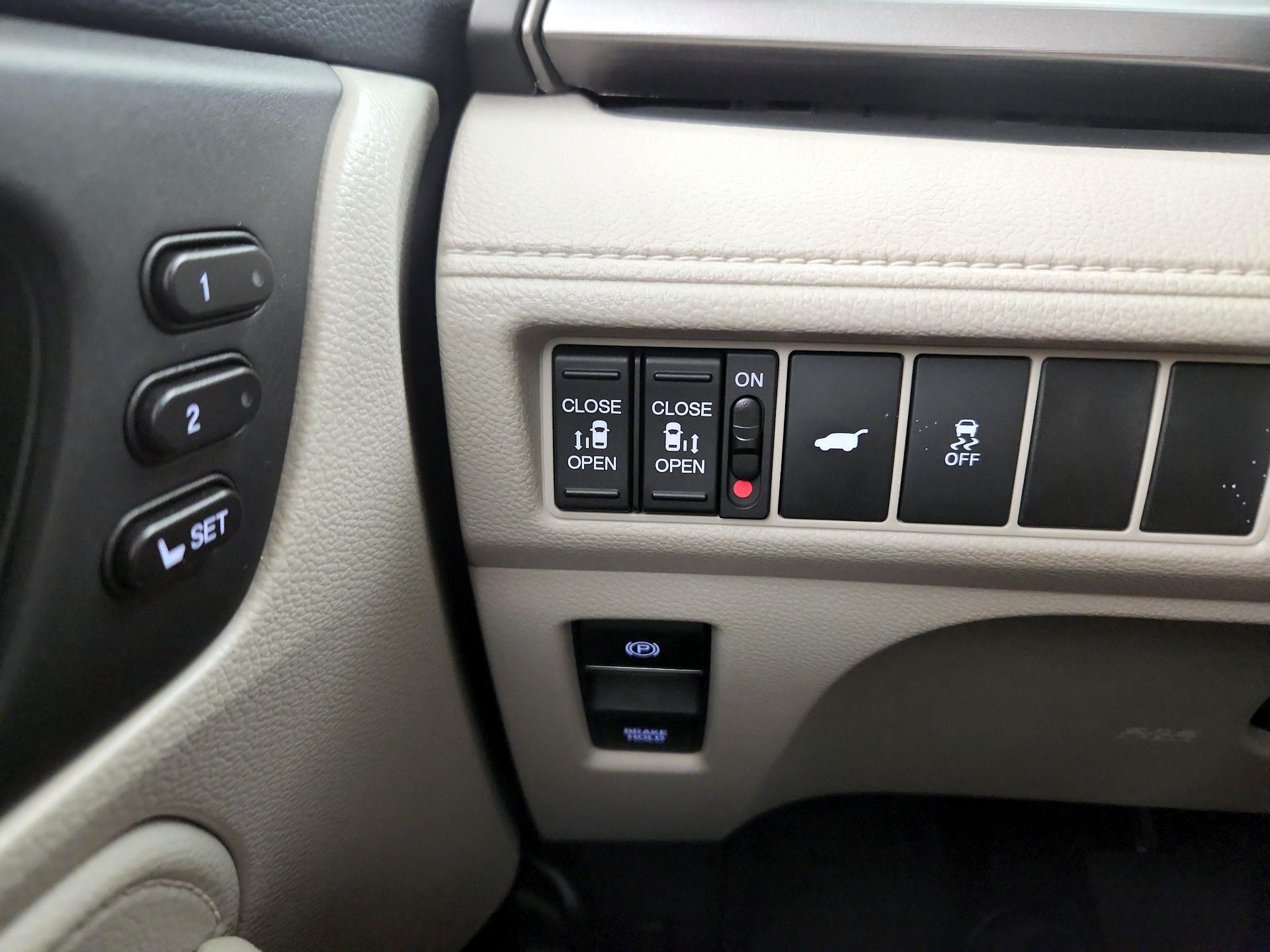 Thumbnail: 2025 Honda Odyssey - 13