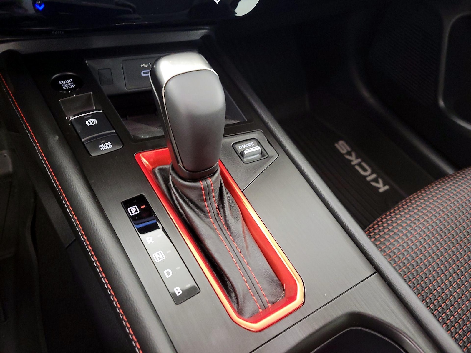 2025 Nissan Kicks SR - Photo 18