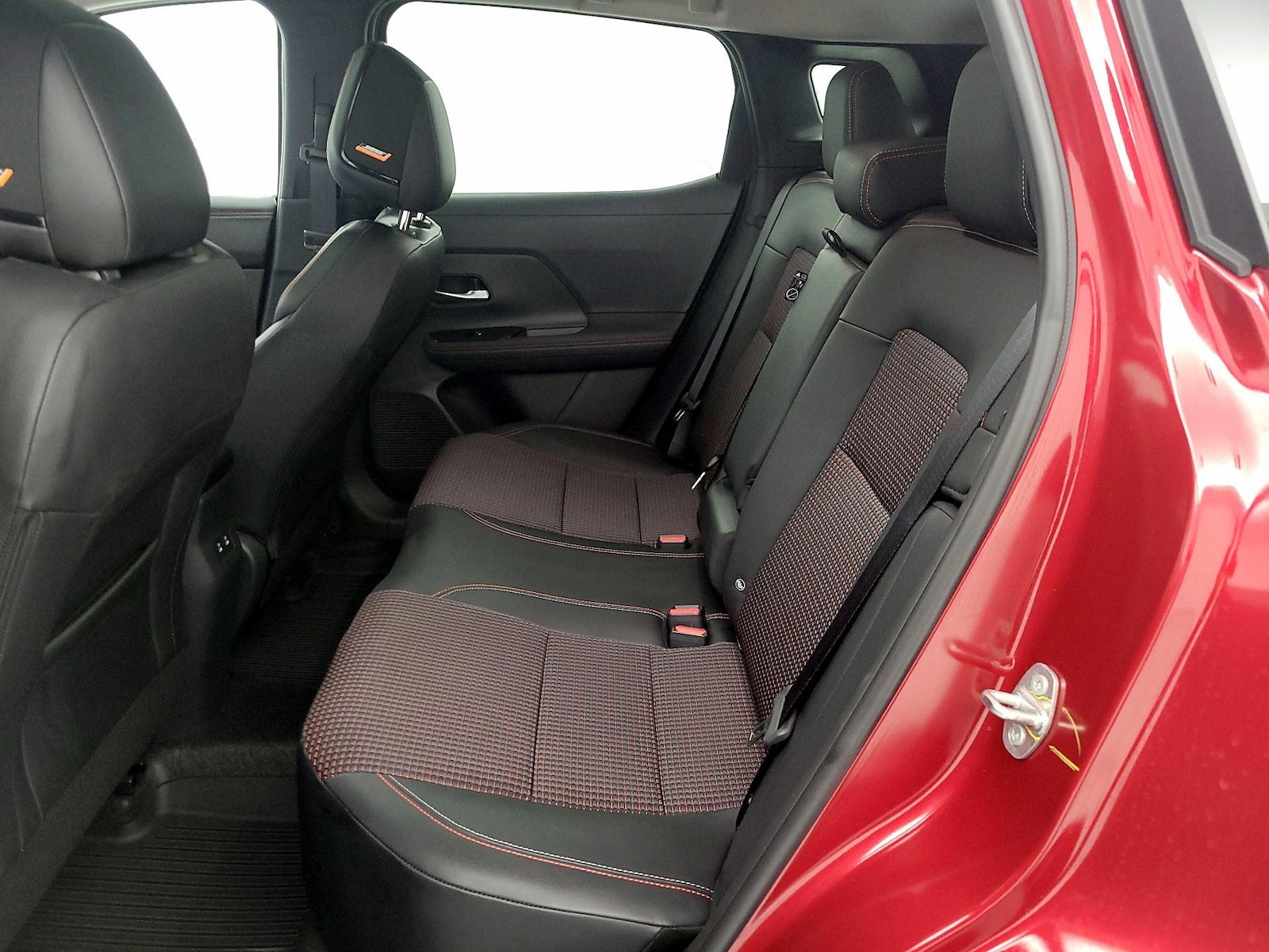 2025 Nissan Kicks SR - Photo 21