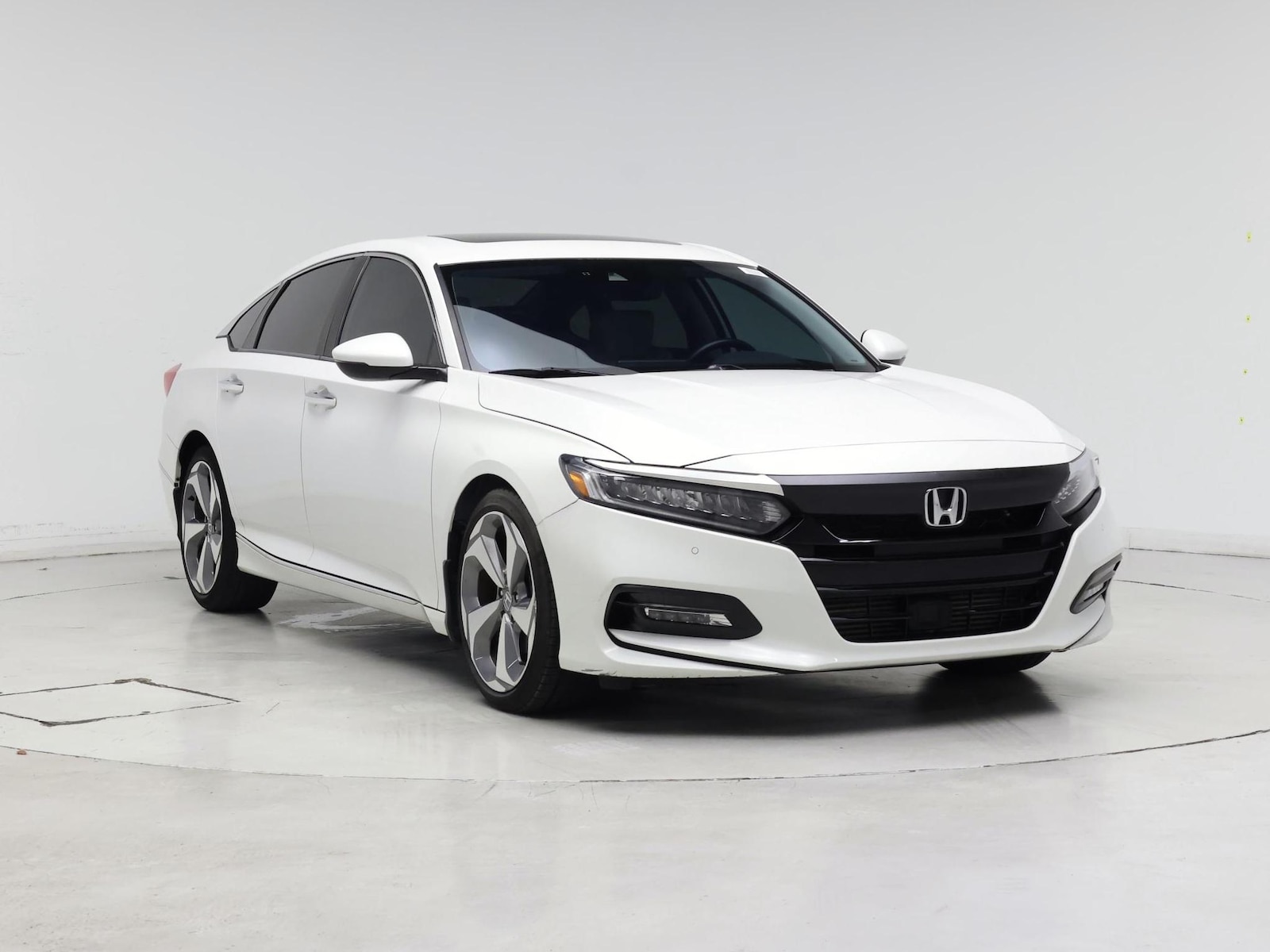 2019 Honda Accord Touring - Photo 2