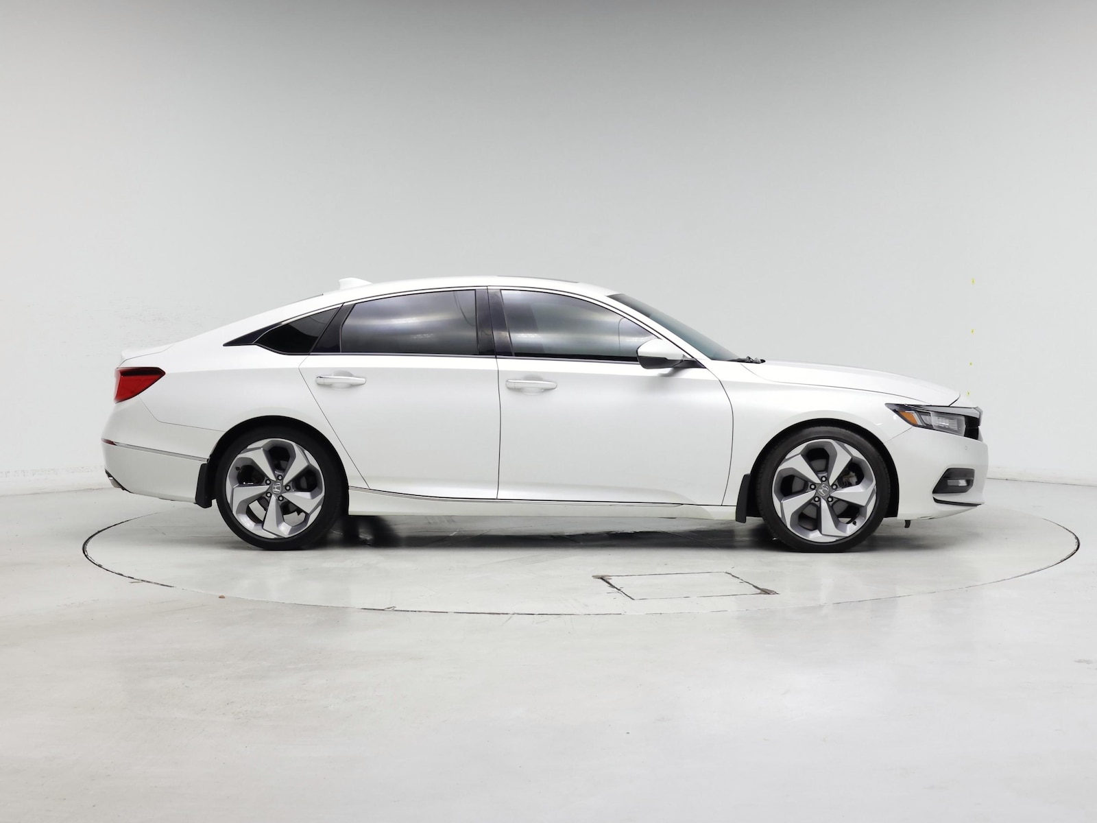 2019 Honda Accord Touring - Photo 8