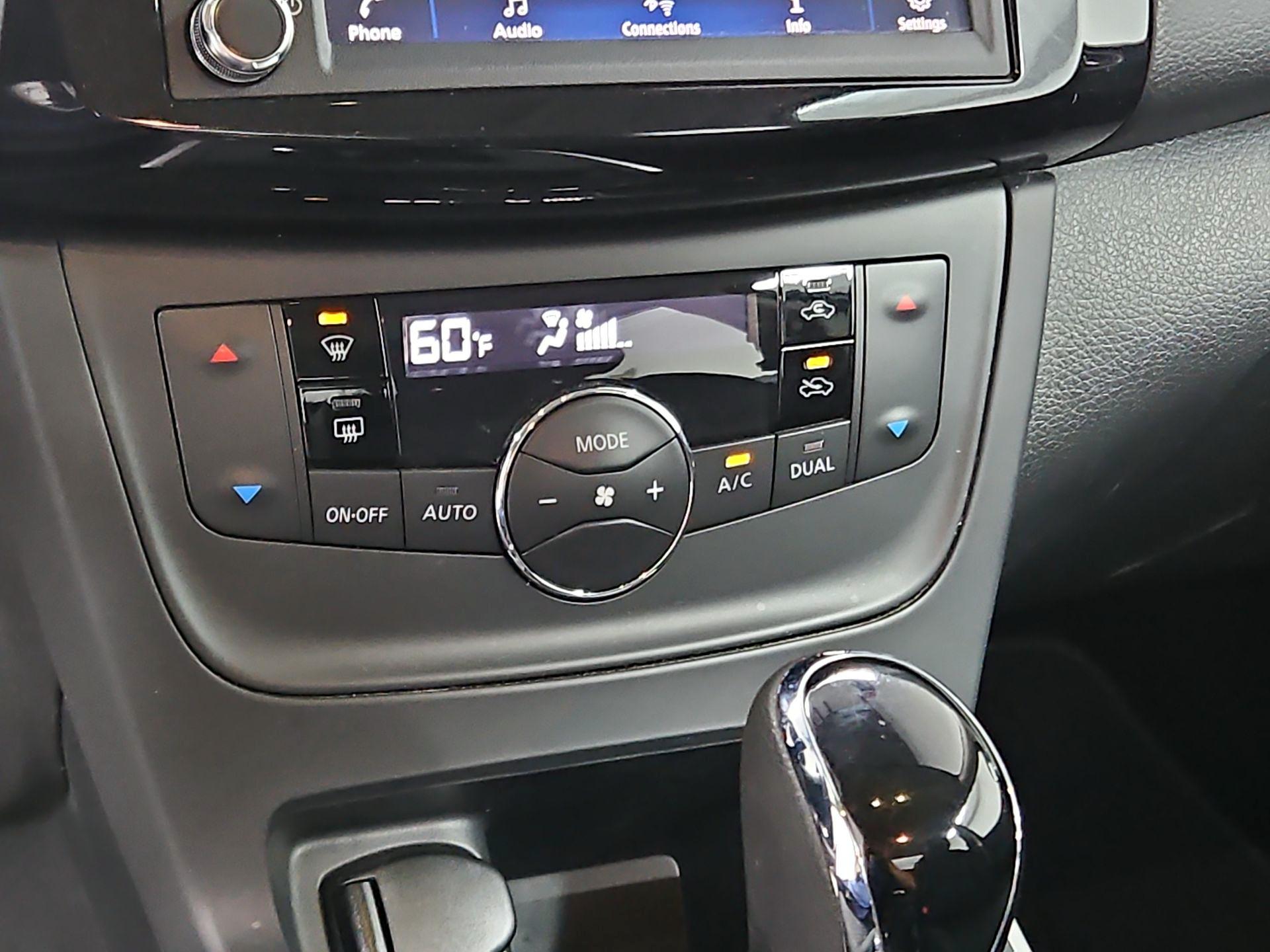 Thumbnail: 2019 Nissan Sentra - 16