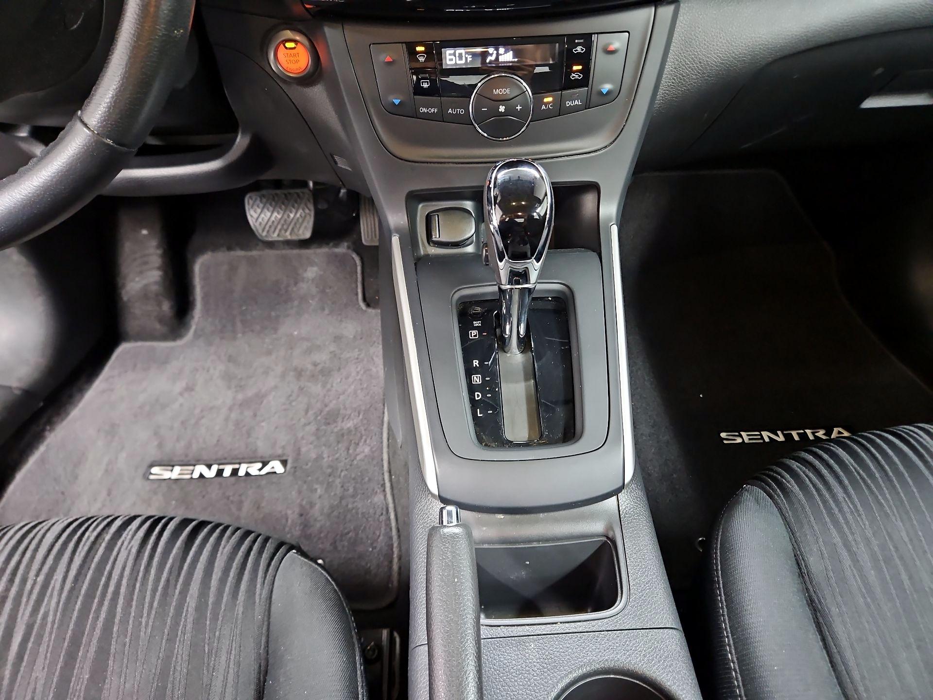 Thumbnail: 2019 Nissan Sentra - 17