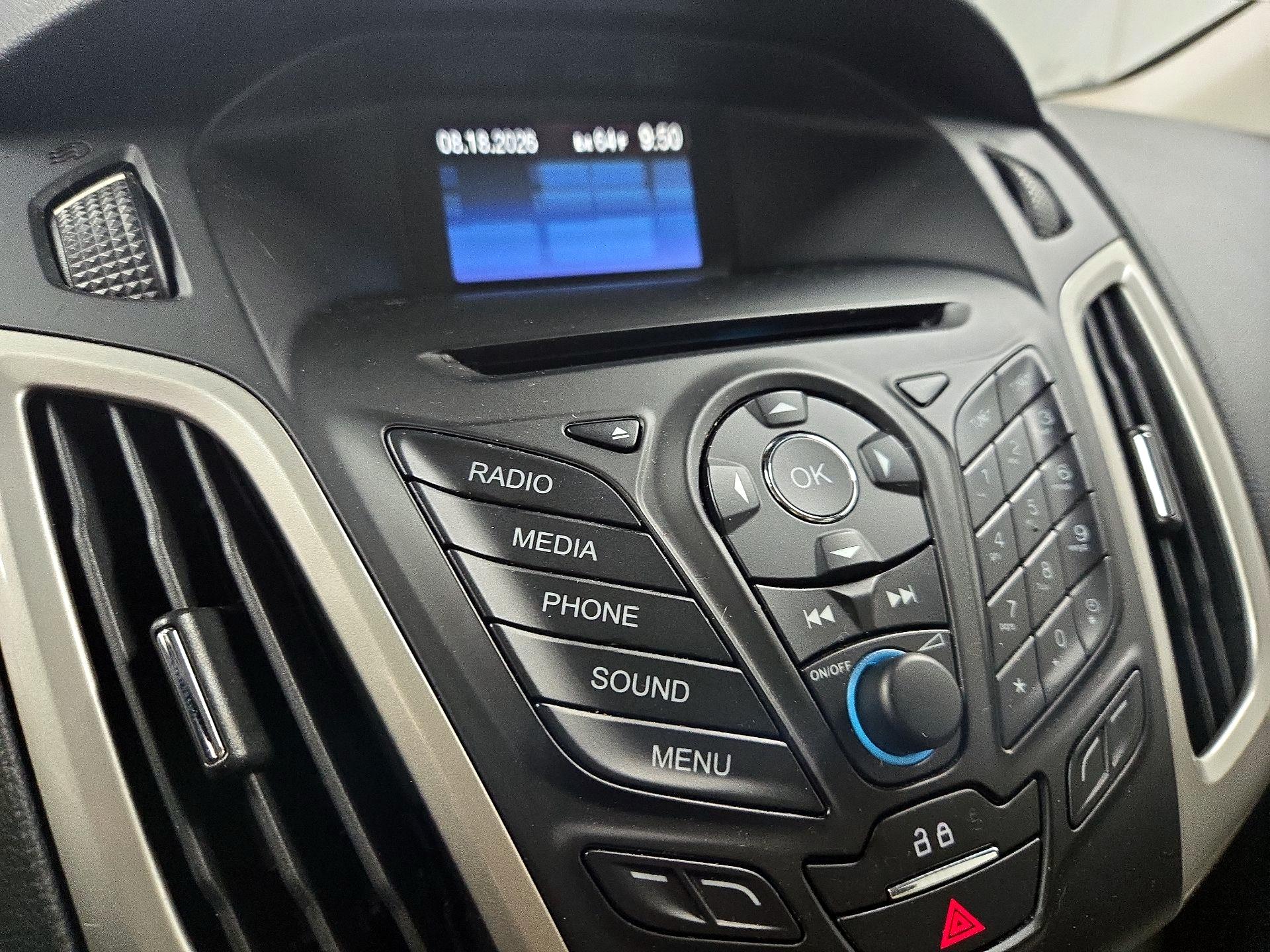 Thumbnail: 2014 Ford Focus - 14