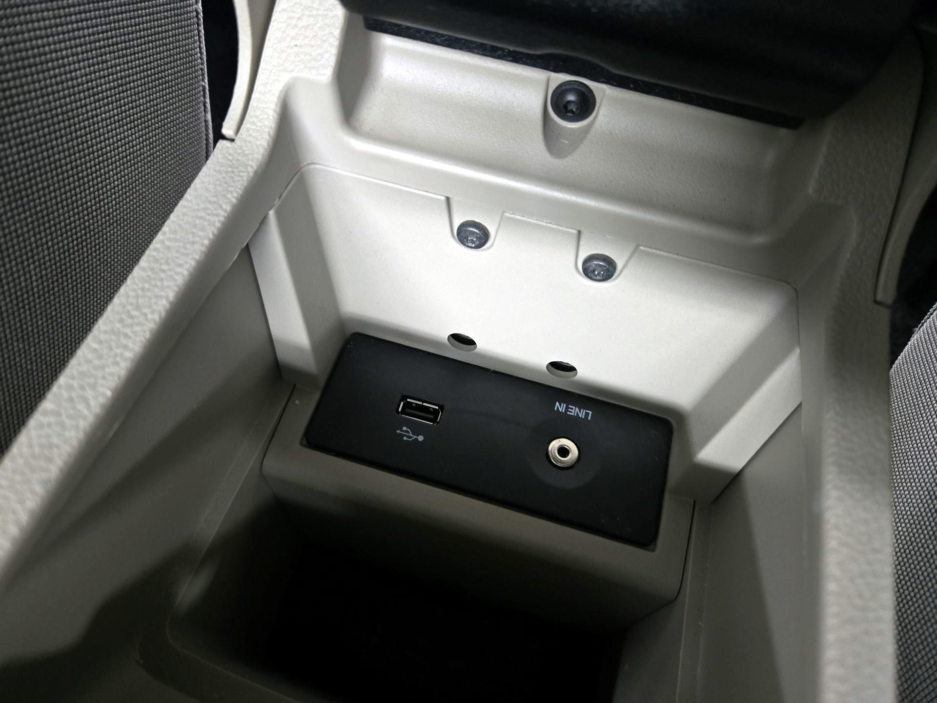 Thumbnail: 2014 Ford Focus - 17