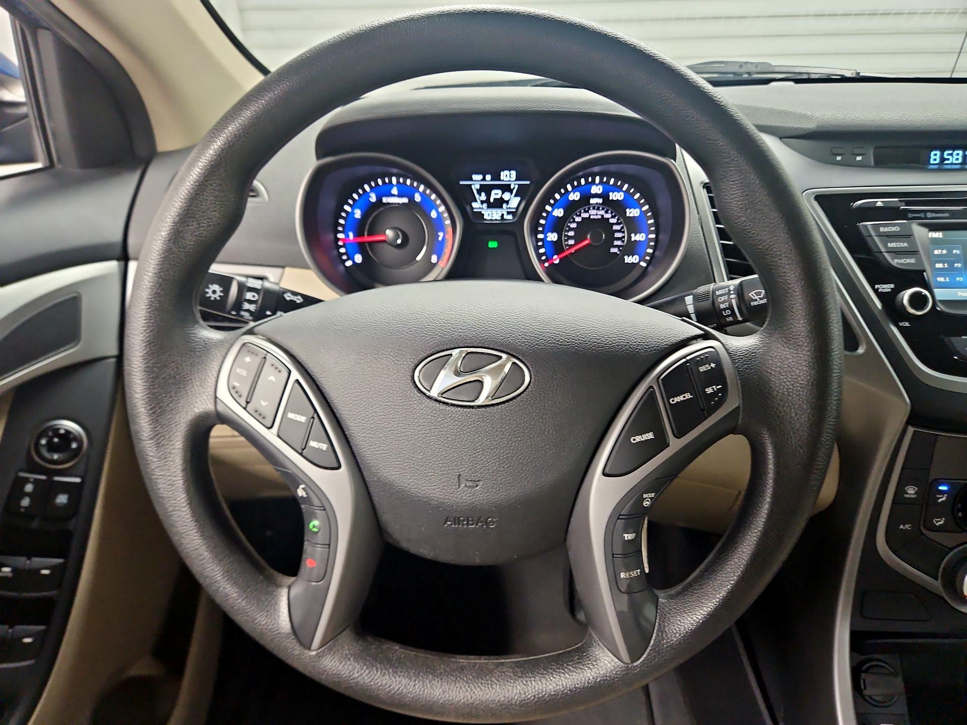 Thumbnail: 2015 Hyundai Elantra - 10