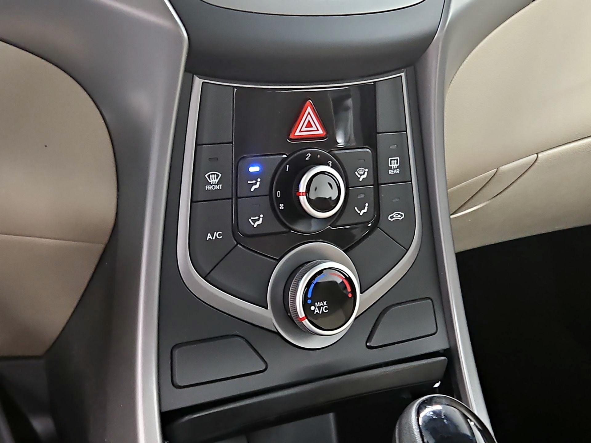 Thumbnail: 2015 Hyundai Elantra - 15