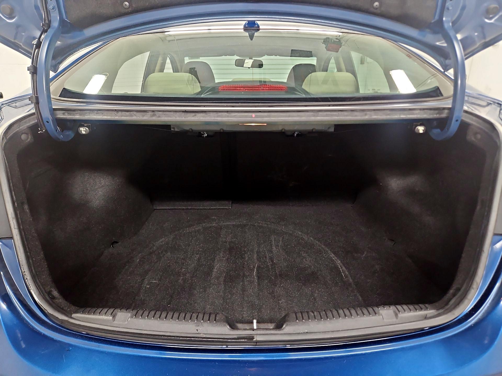 Thumbnail: 2015 Hyundai Elantra - 19