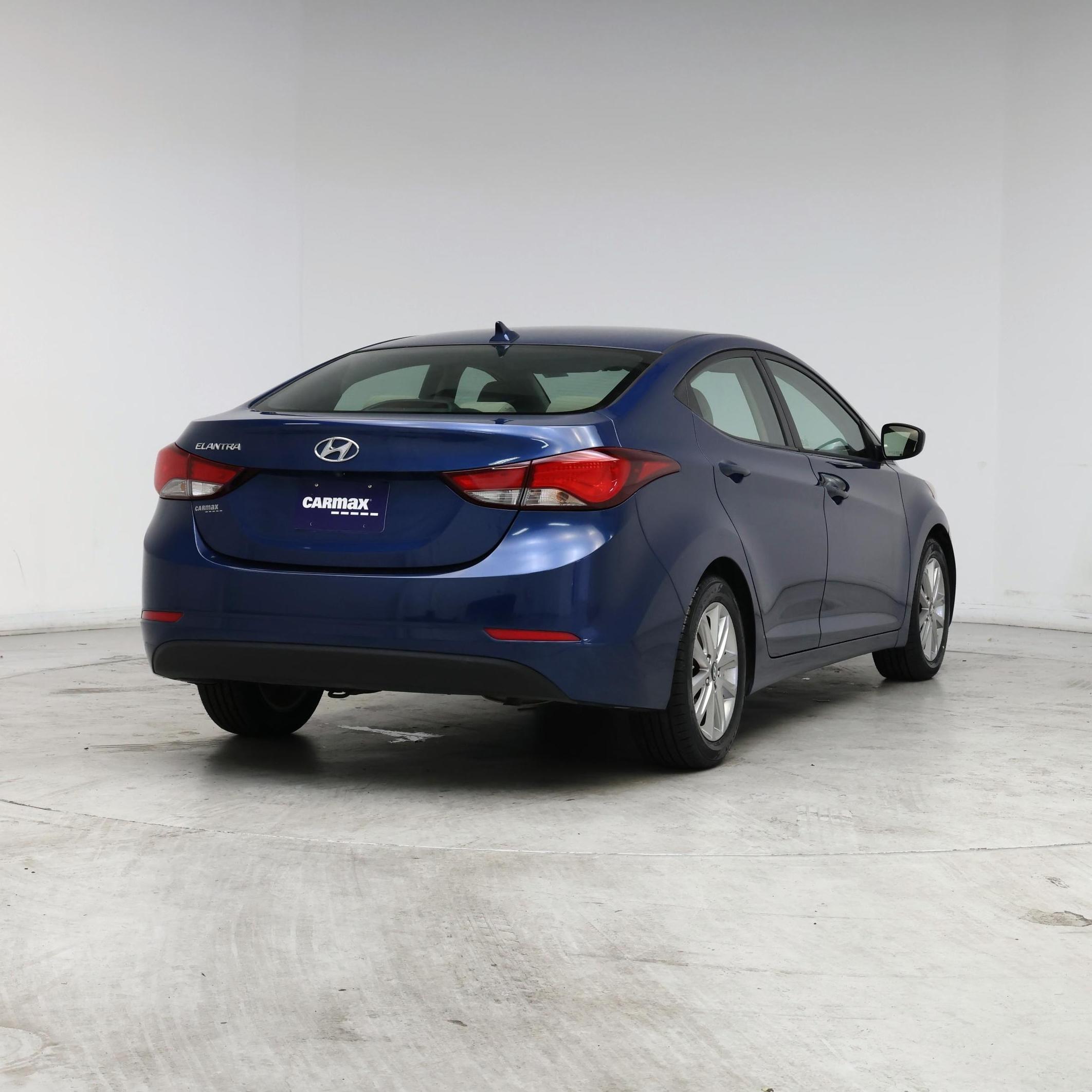 Thumbnail: 2015 Hyundai Elantra - 8