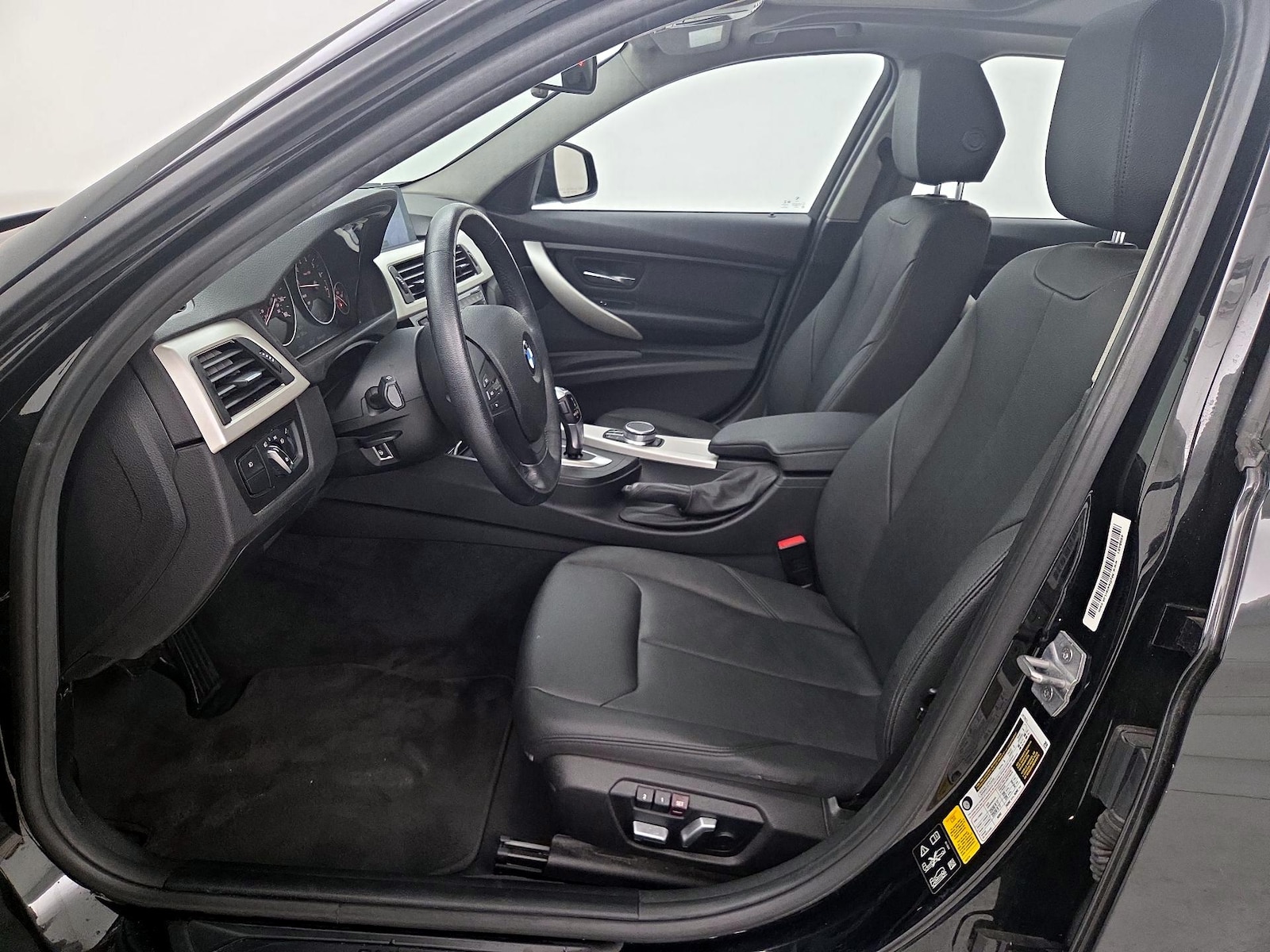 2018 BMW 3 Series 320i - Photo 12