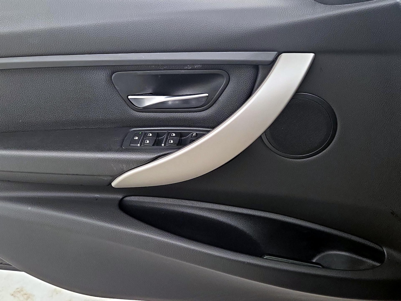 2018 BMW 3 Series 320i - Photo 13